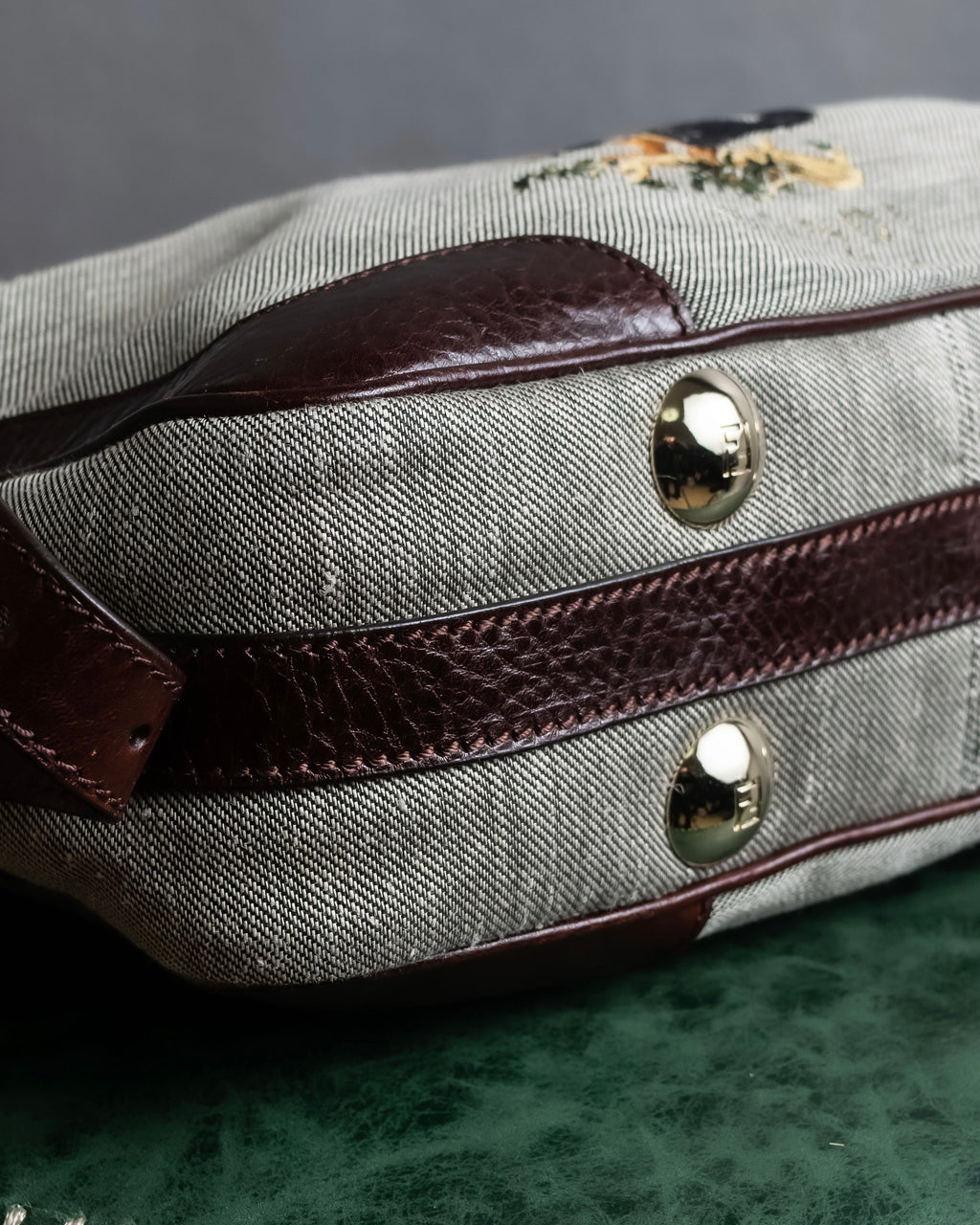 "FENDI" Animal embroidery design boa combination shoulder bag