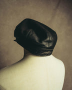 -SPECIAL- “GUCCI” 90’s-00’s Sculptural leather newsboy cap