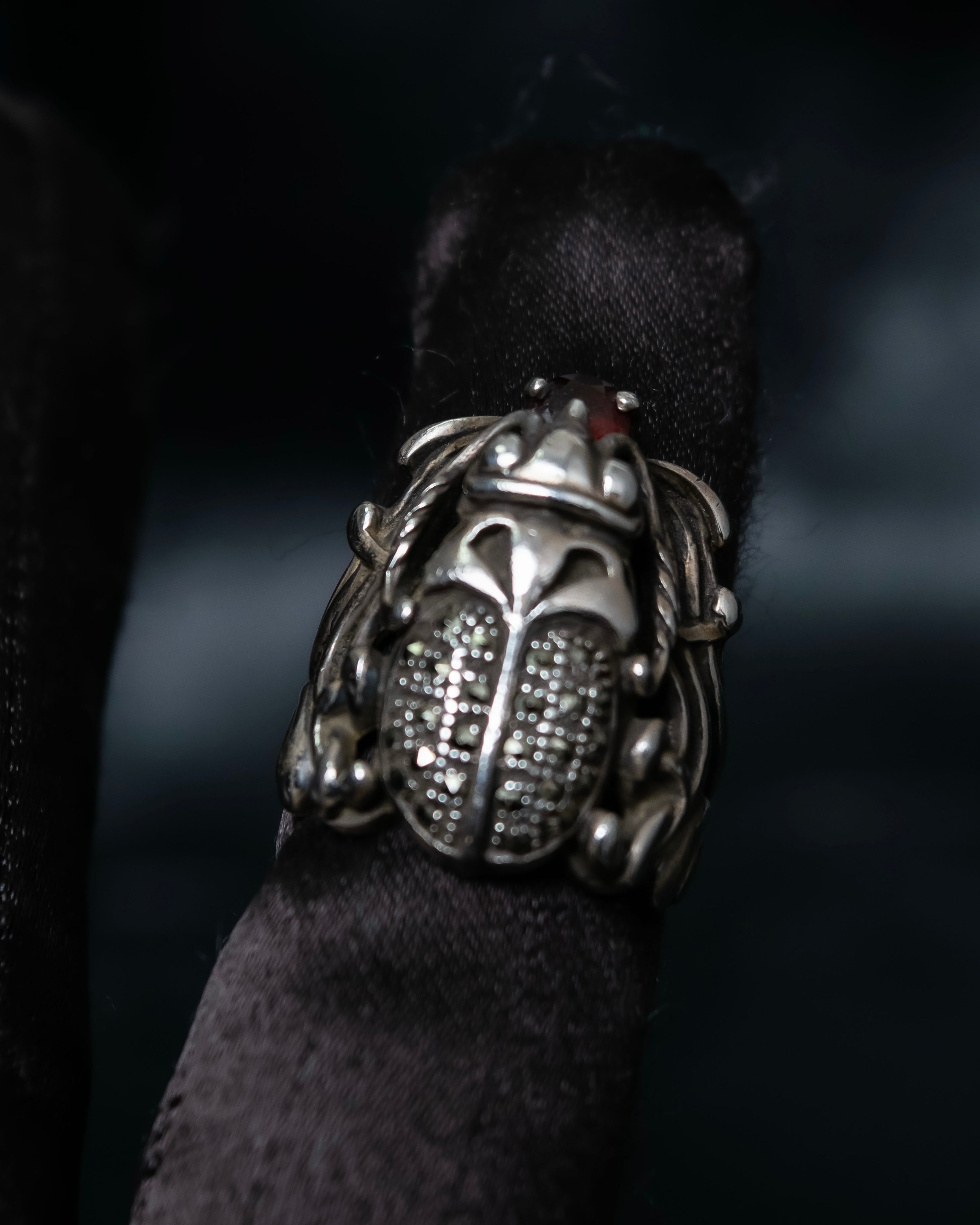 “Vintage” Beetle motif stone decorated silver ring