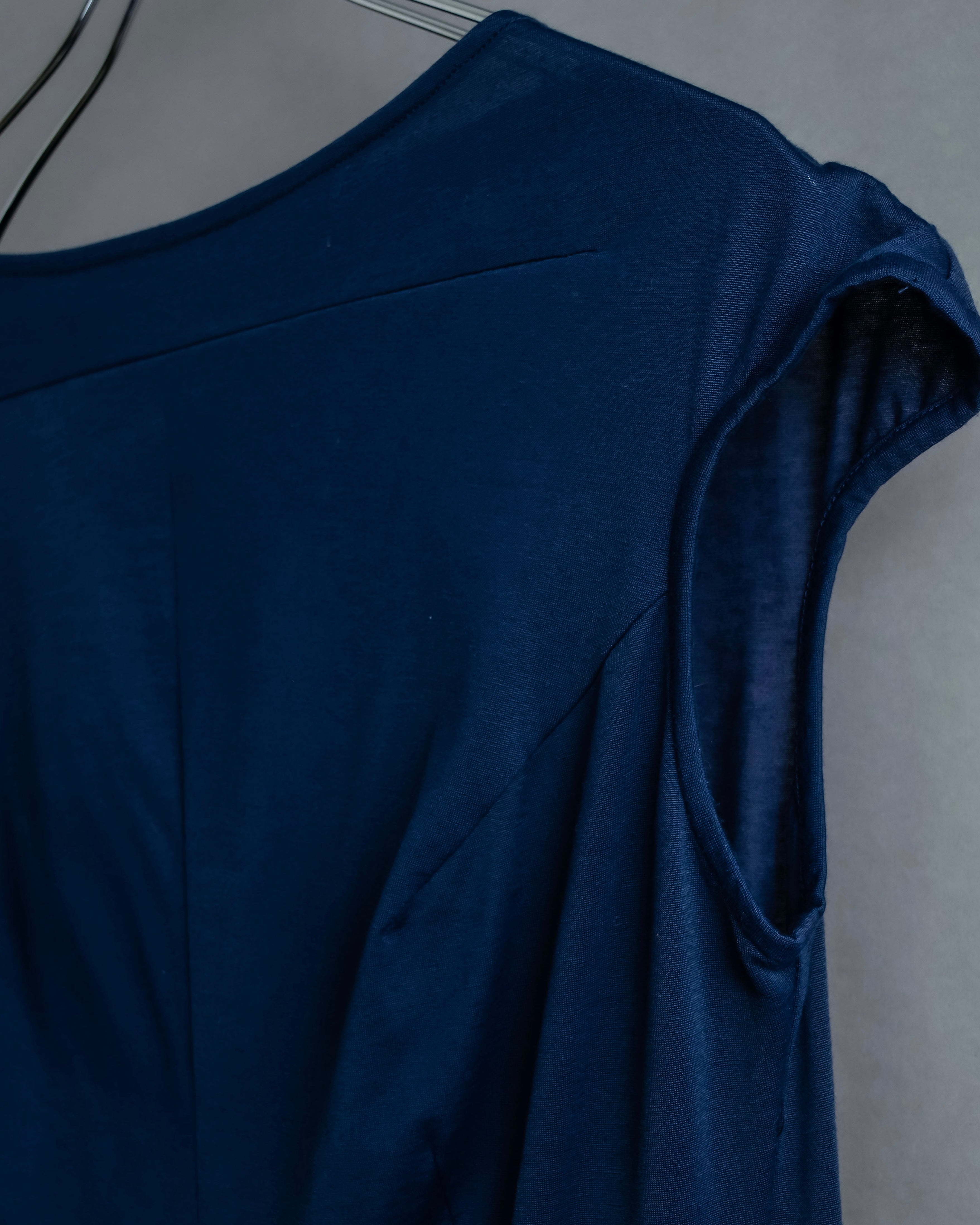 “Yohji Yamamoto” Beautiful color no sleeve dress