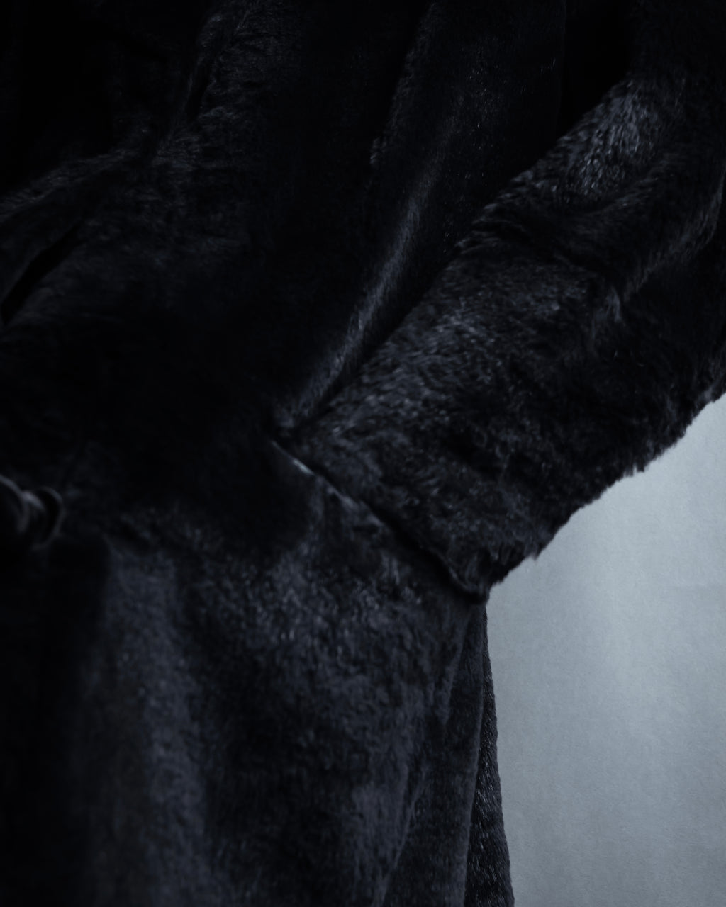 -SPECIAL- "Salvatore Ferragamo"
90's-00's A neat silhouette 100% lapin fur coat