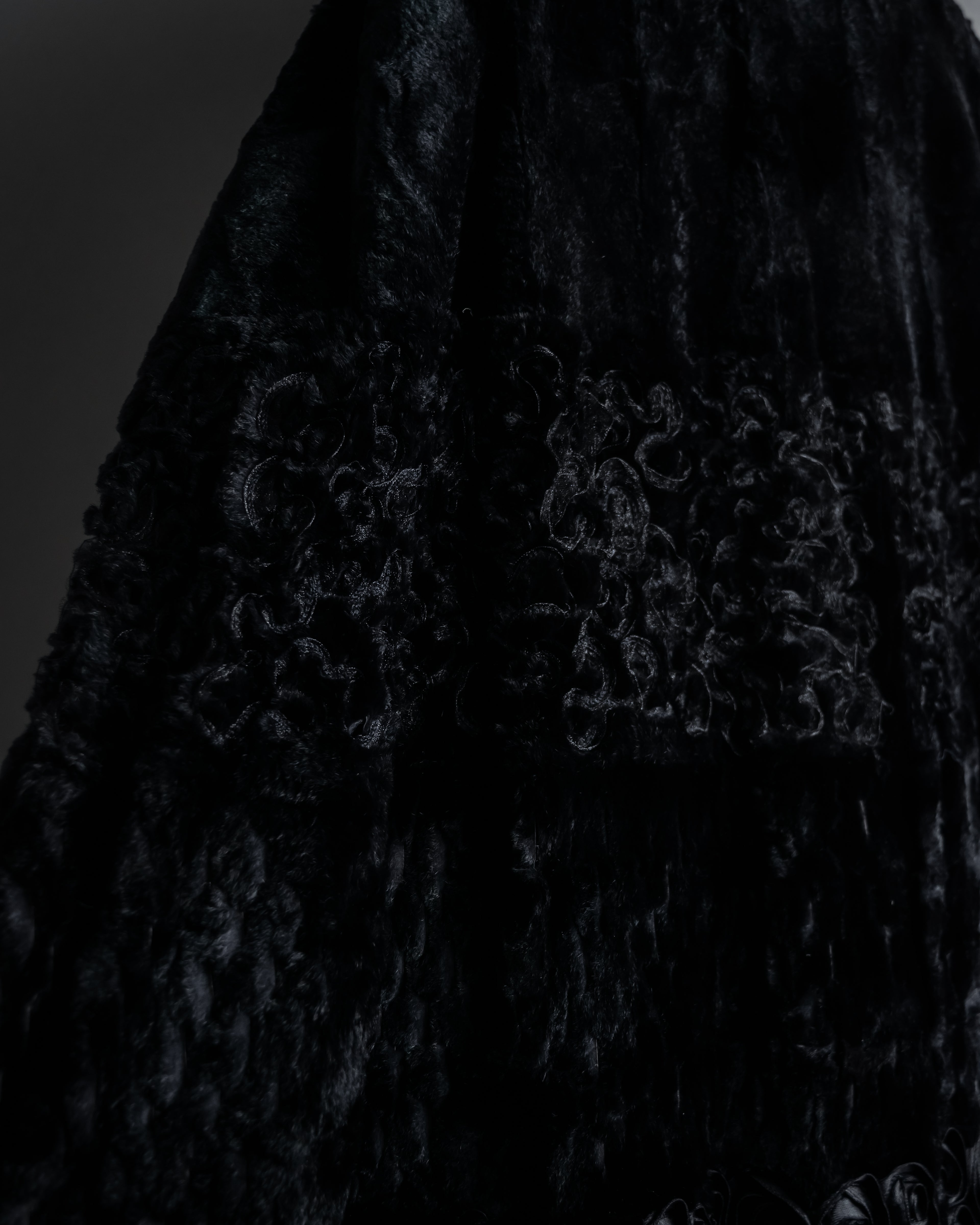 -SPECIAL- "FENDI" 90s Karl Lagerfeld-era lattice fur cape