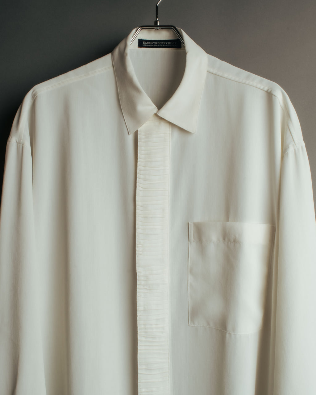 “UMBERTO GINOCCHIETTI“ 80’s-90’s pleated front ivory dress shirt