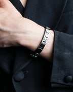 "GUCCI" Logo cat engraved leather bracelet