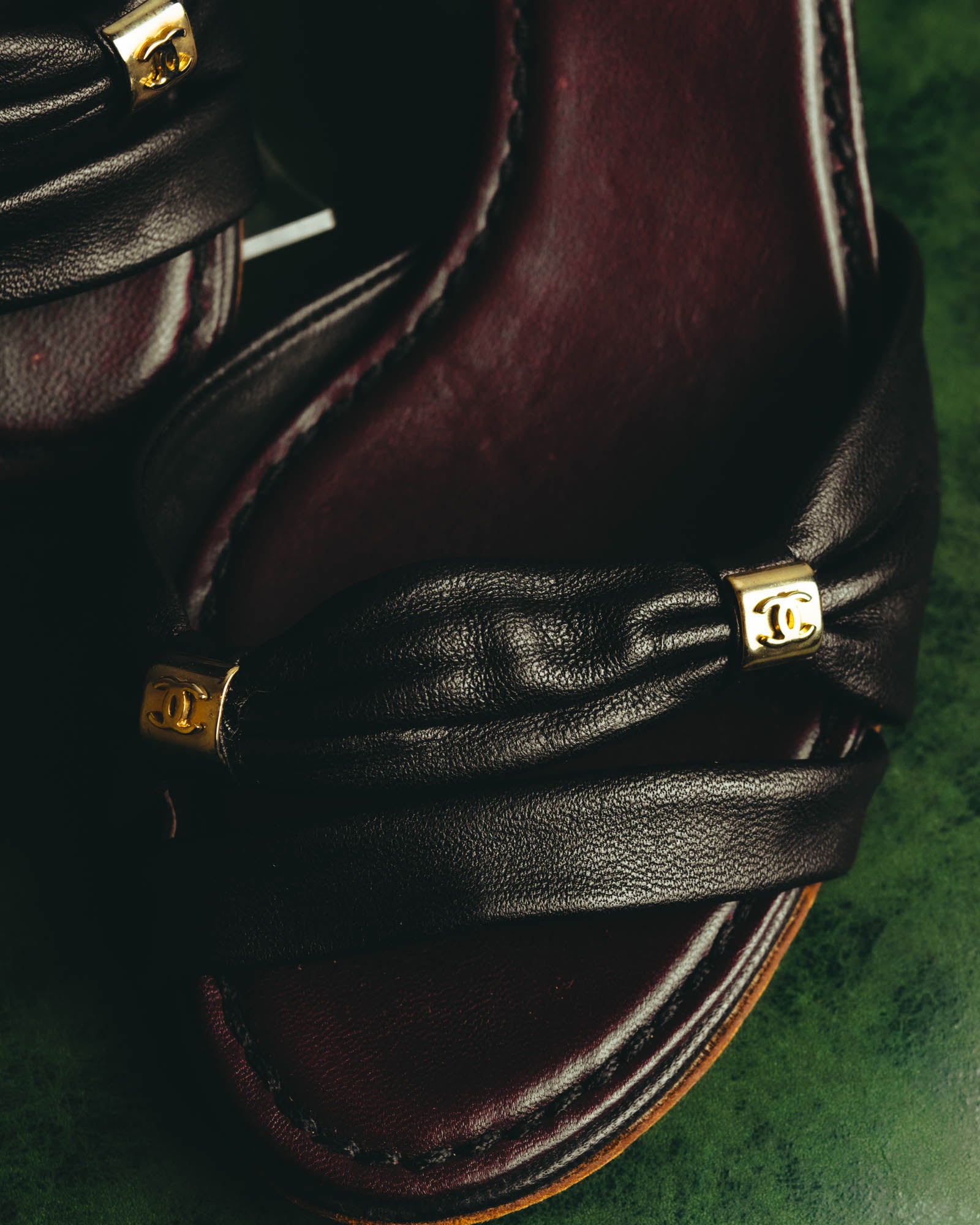 "CHANEL" 90's-00's Bow leather ankle strap sandals