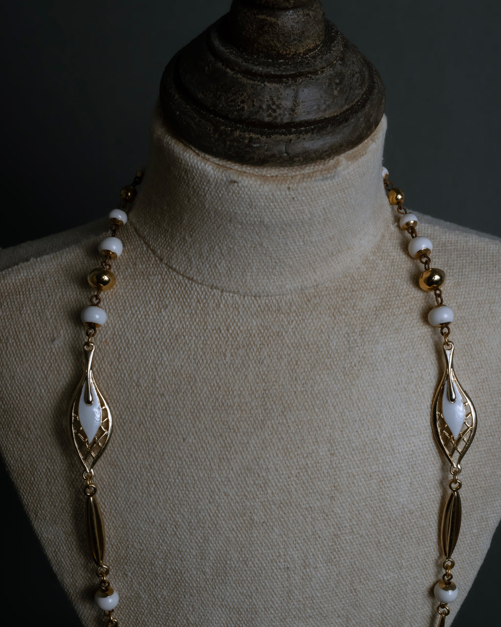 "BALENCIAGA" Leaf motif bijou santoire necklace