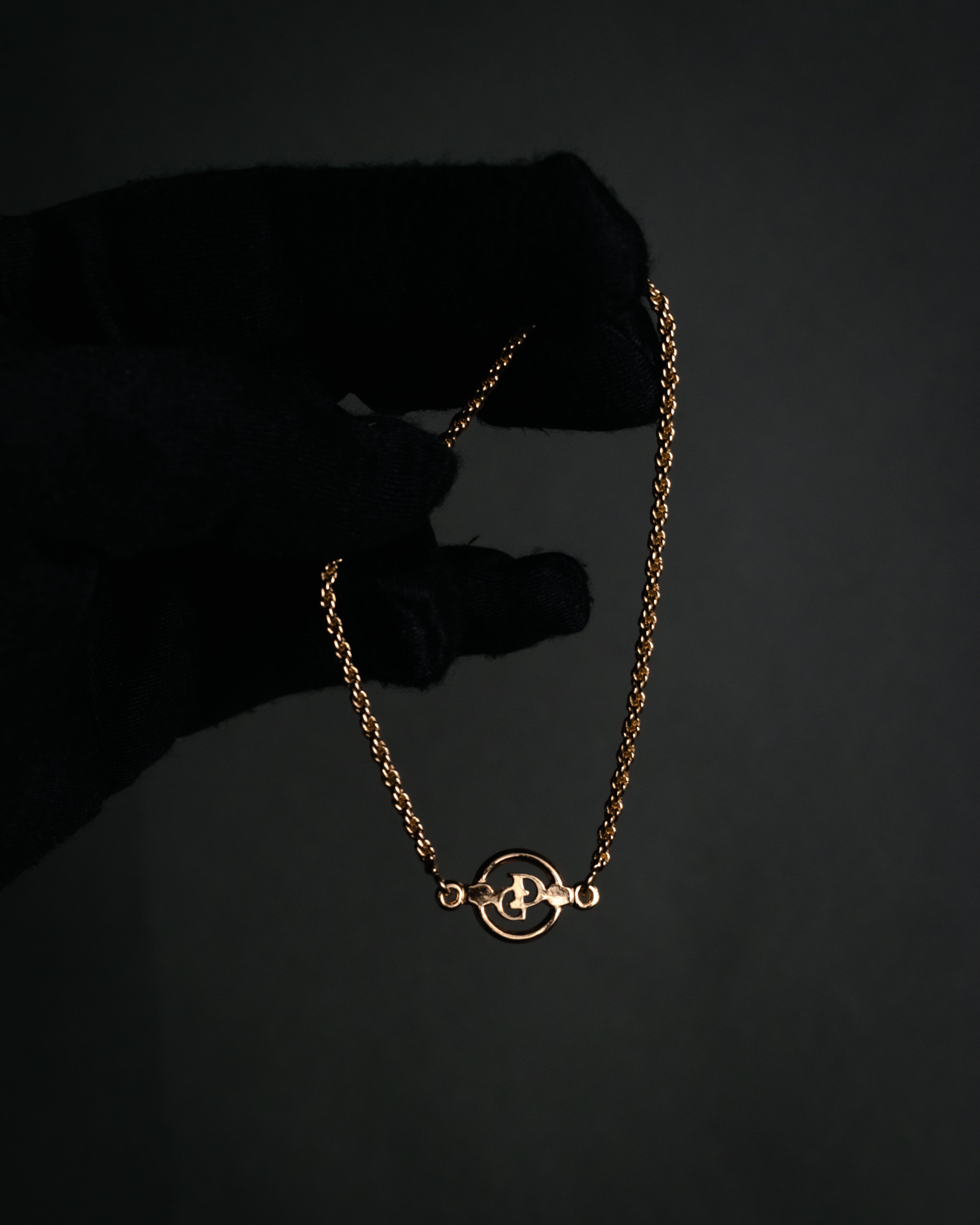 “Christian Dior” 90’s CD circle logo chain bracelet