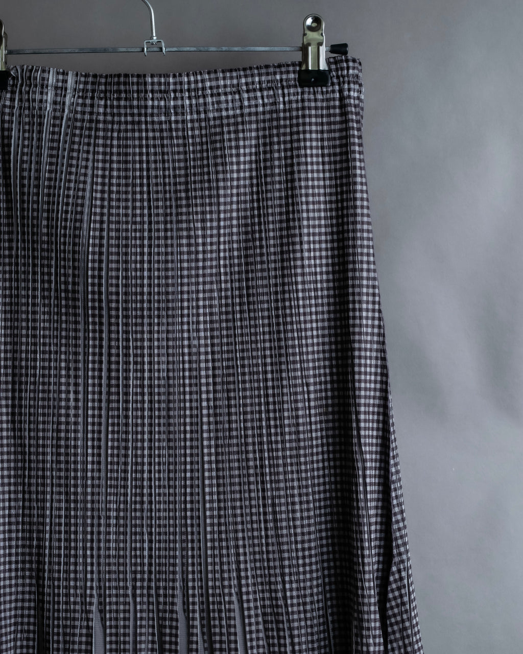 "PLEATS PLEASE ISSEY MIYAKE"
Gingham check sheer combination pleated skirt