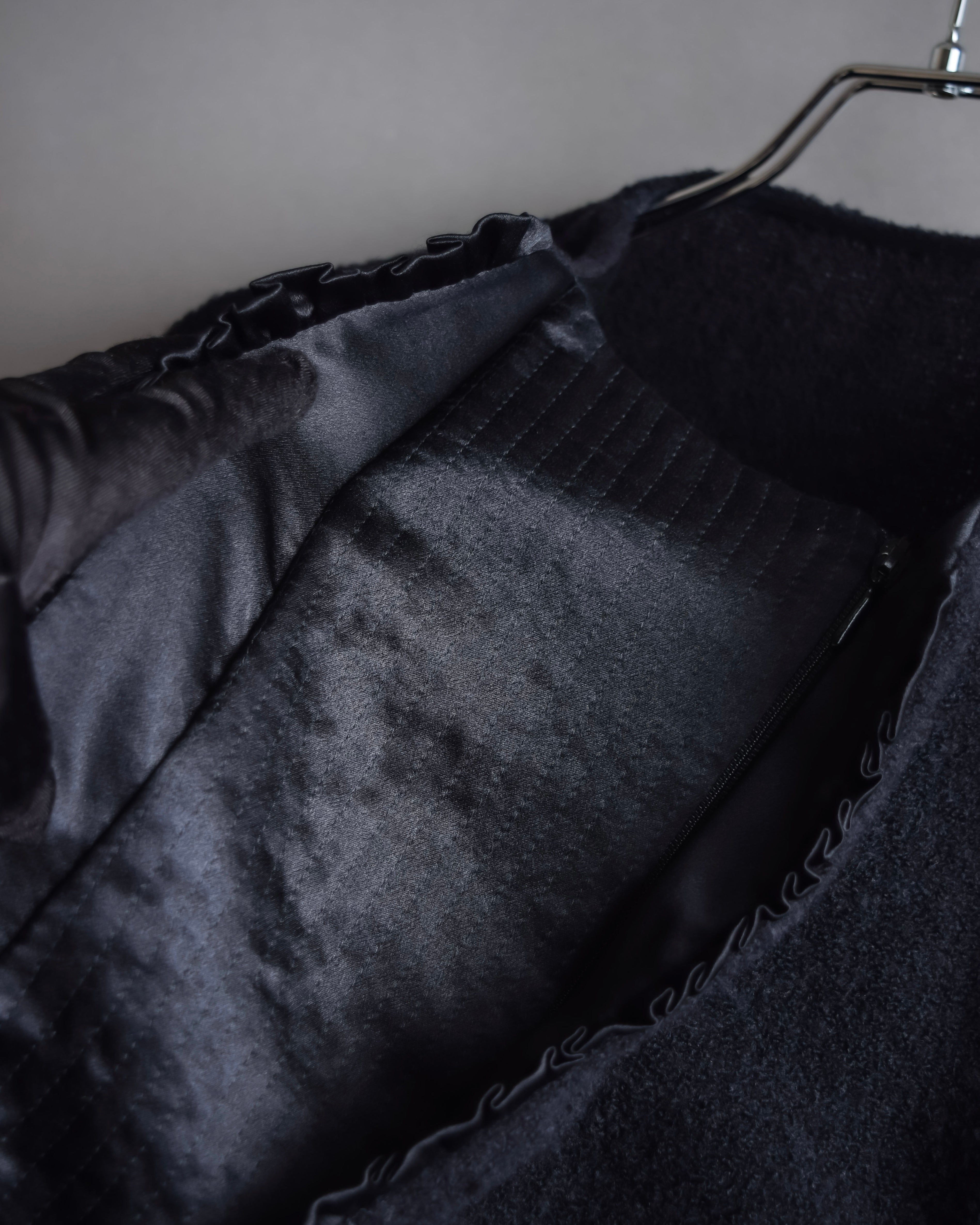 "GIANFRANCO FERRE" Structured wool satin ruffle inner detail set up