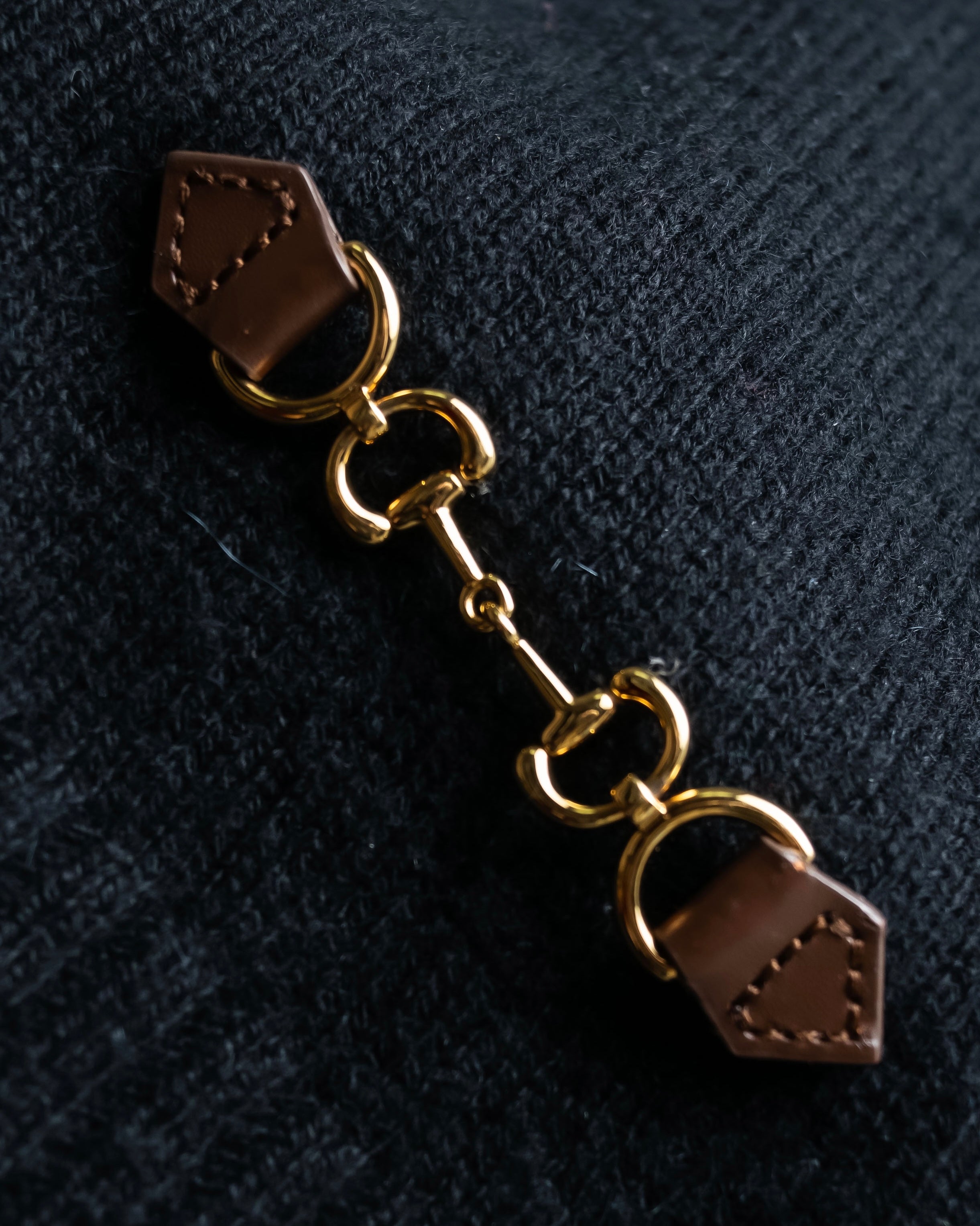 "GUCCI" Horsebit design V-neck cashmere knit