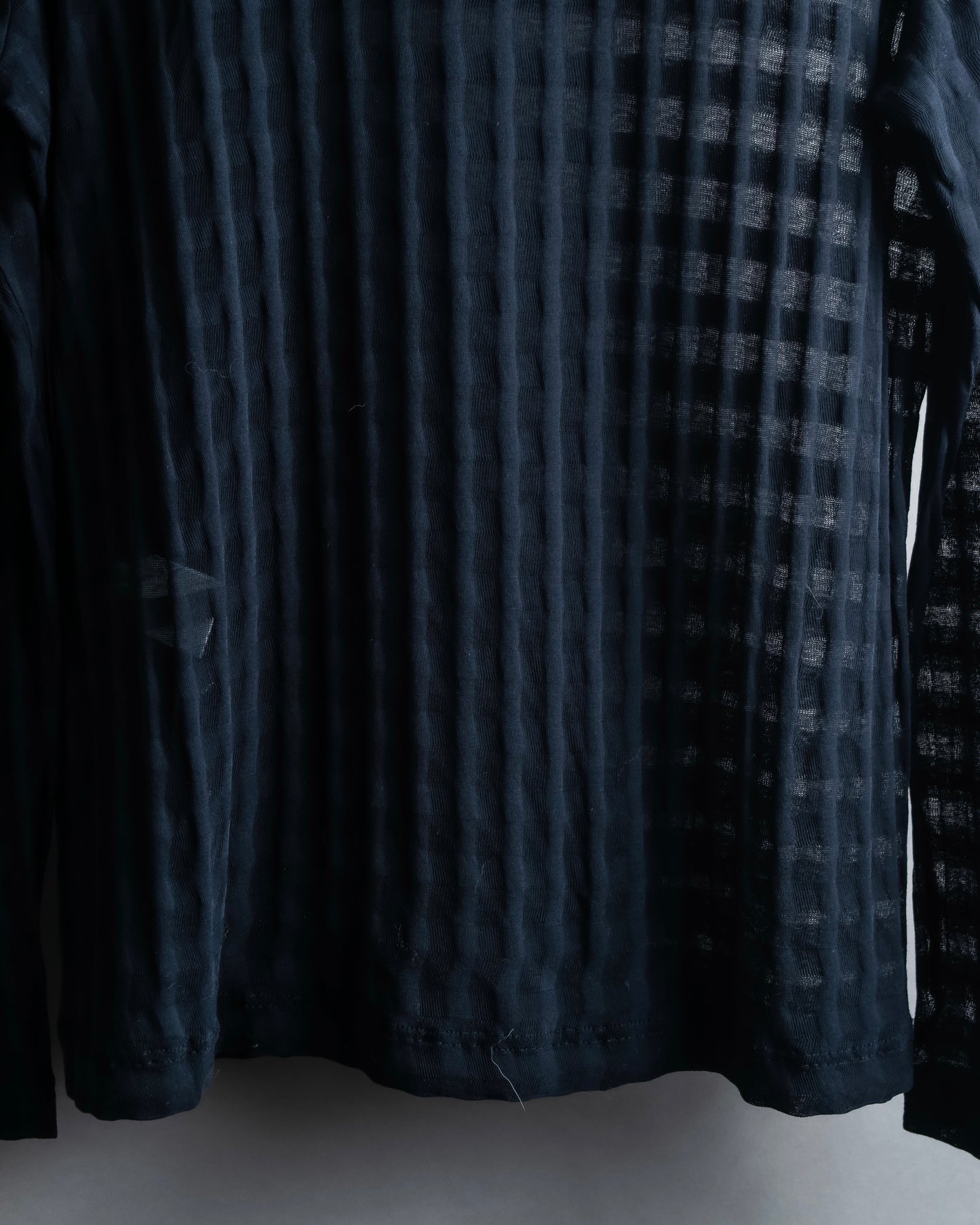 "ISSEY MIYAKE" Checkered see through pullover