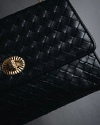 –SPECIAL– "BOTTEGA VENETA"
Late 80s–Early 90s Intrecciato trapezoid leather bag