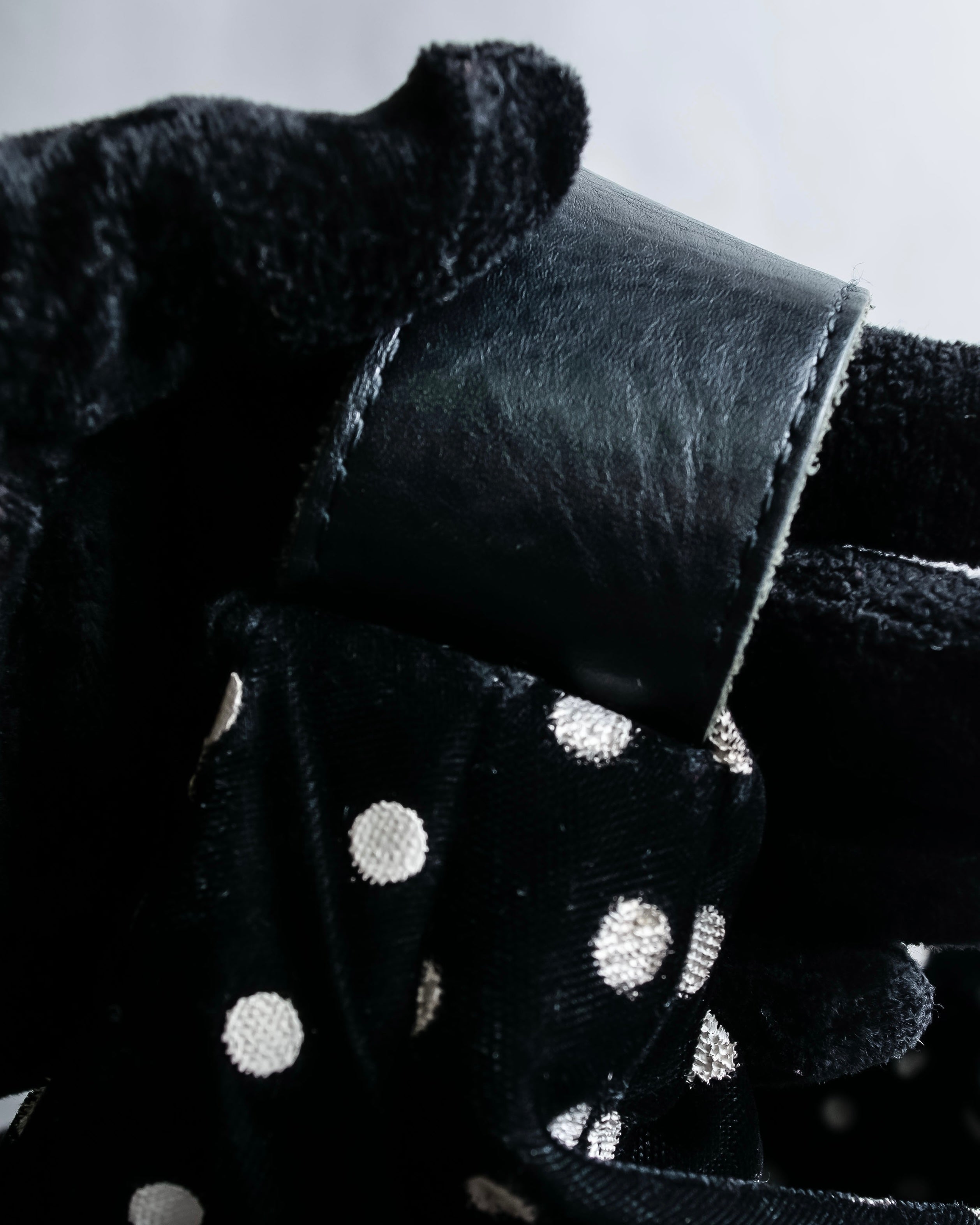 "tricot COMME des GARCONS" Polka dot velour large handbag