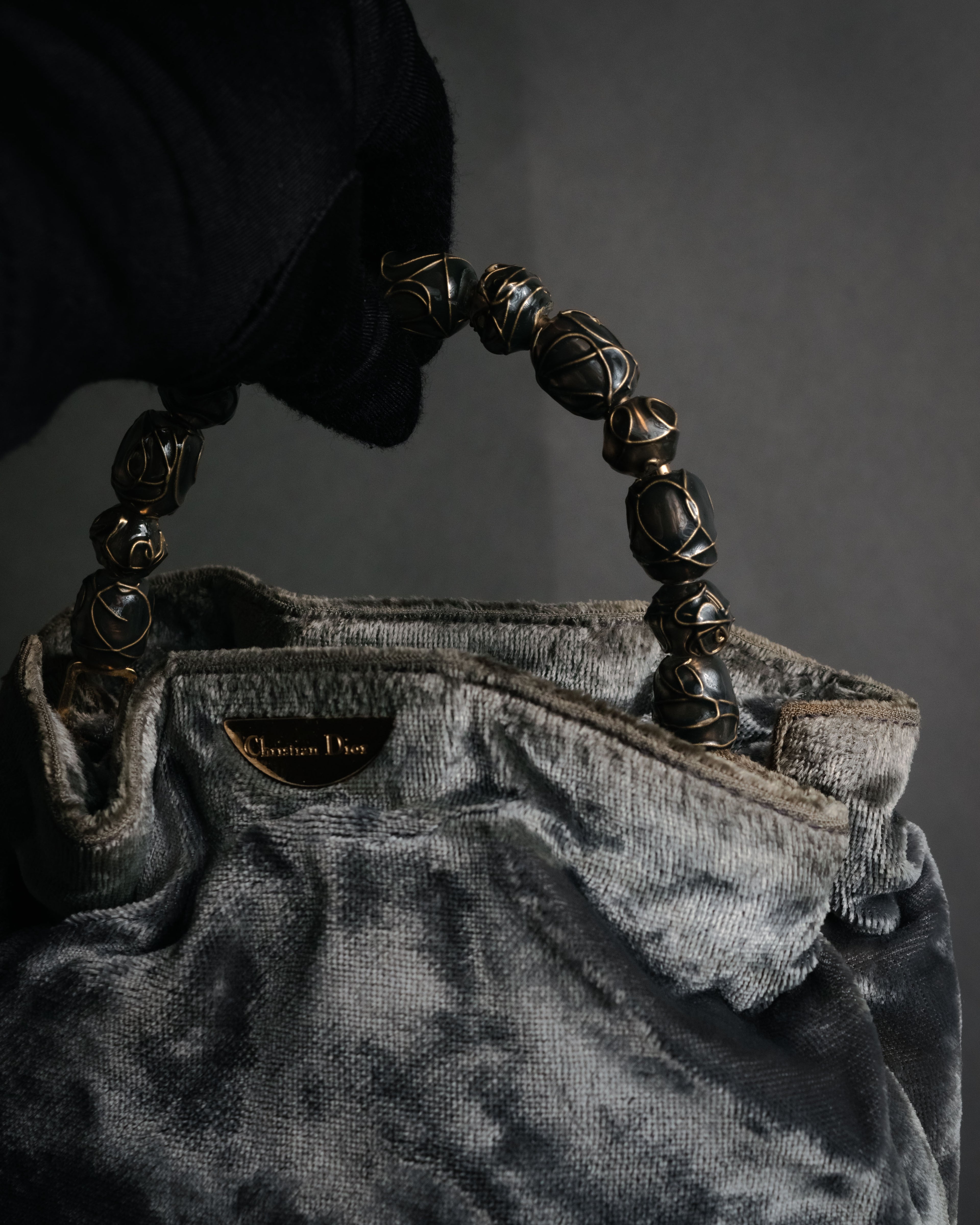 –SPECIAL– “Christian Dior”
90’s-00’s Beaded handle velvet pouch bag