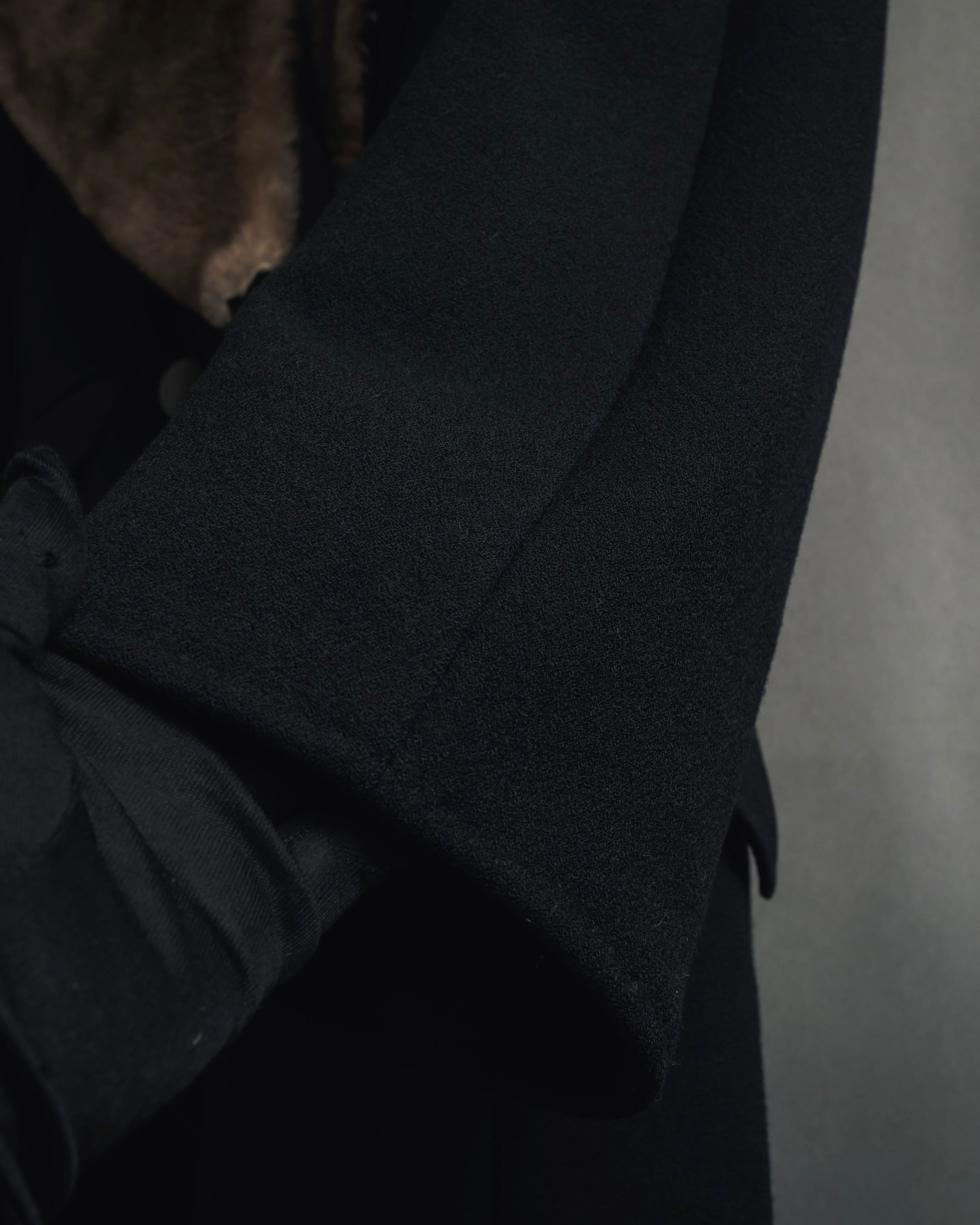 -SPECIAL- "Max Mara"
90’s Detachable fur collar virgin wool long coat