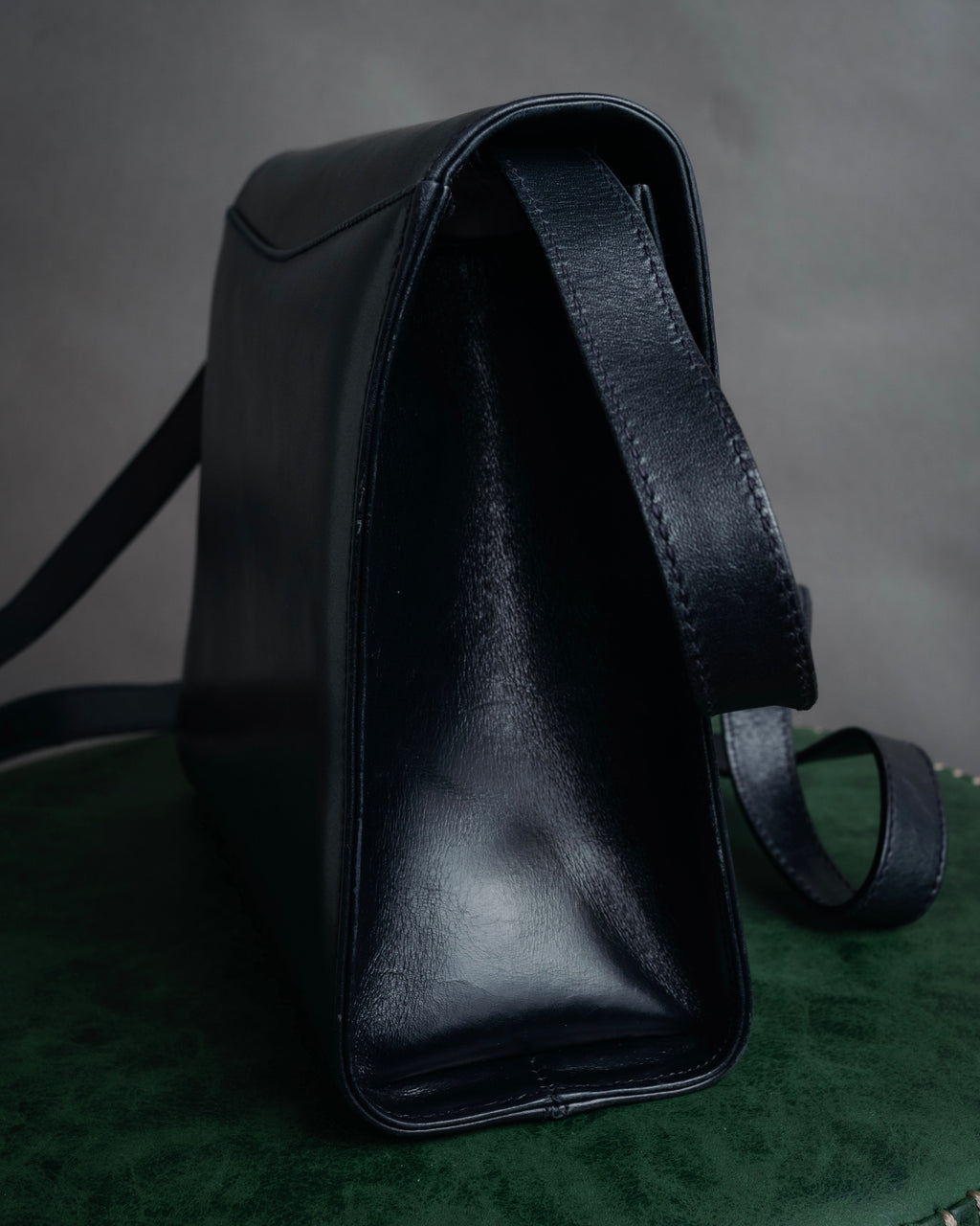 “Salvatore Ferragamo” 90’s Vara ribbon box calf shoulder bag