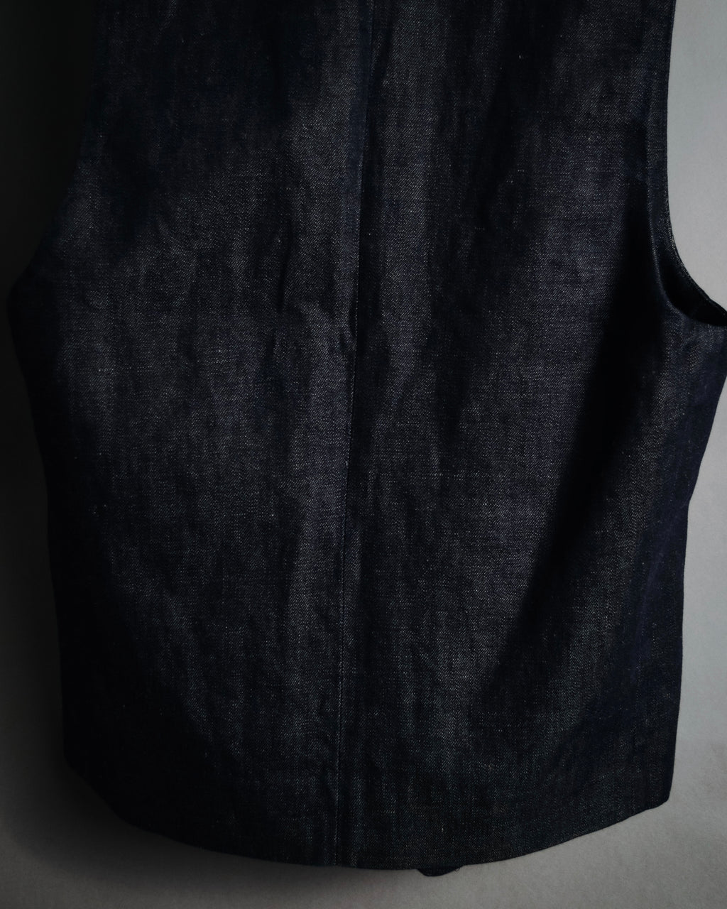 –SPECIAL– "Maison Martin Margiela"
2011 Replica denim smoking vest