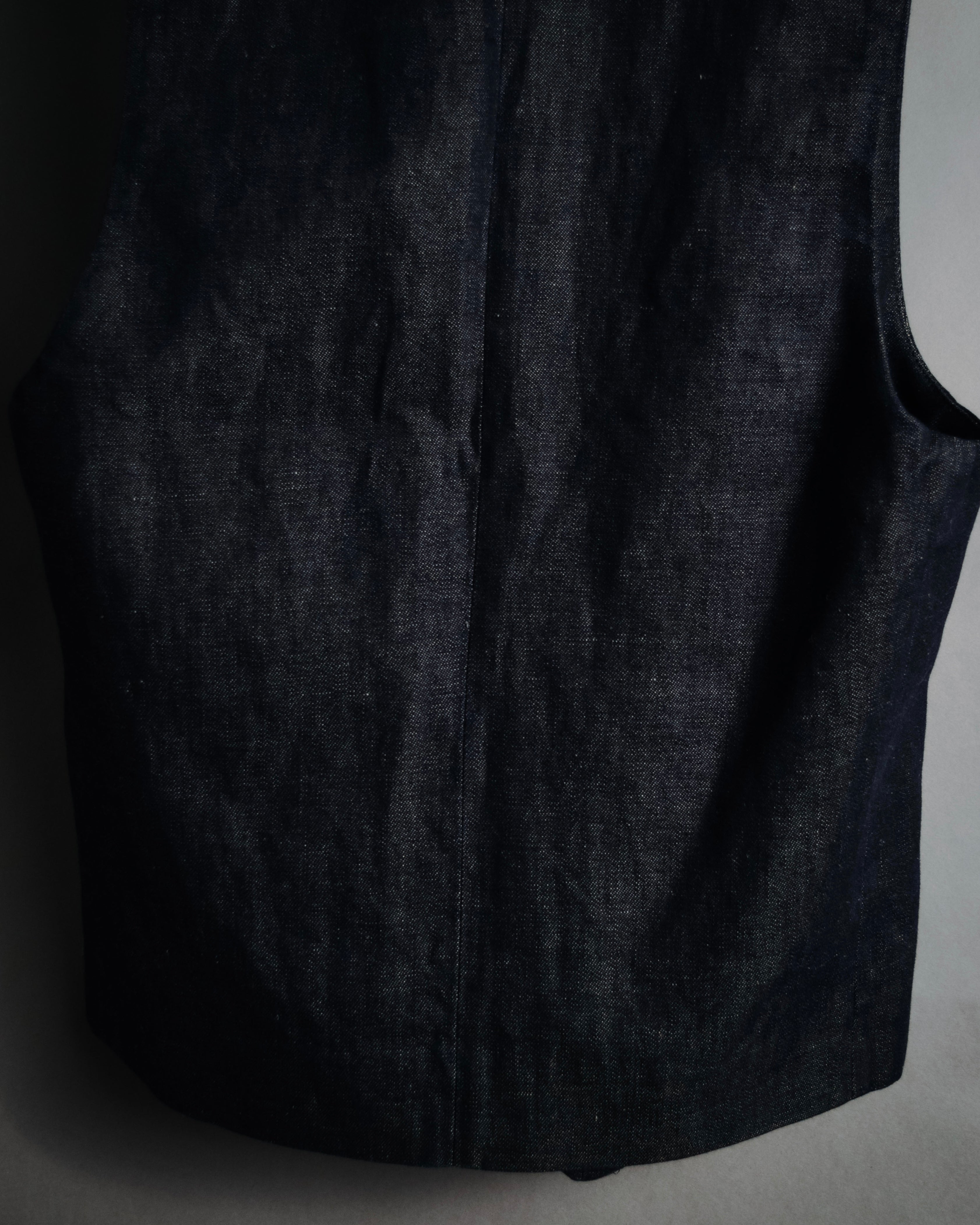 –SPECIAL– "Maison Martin Margiela"
2011 Replica denim smoking vest