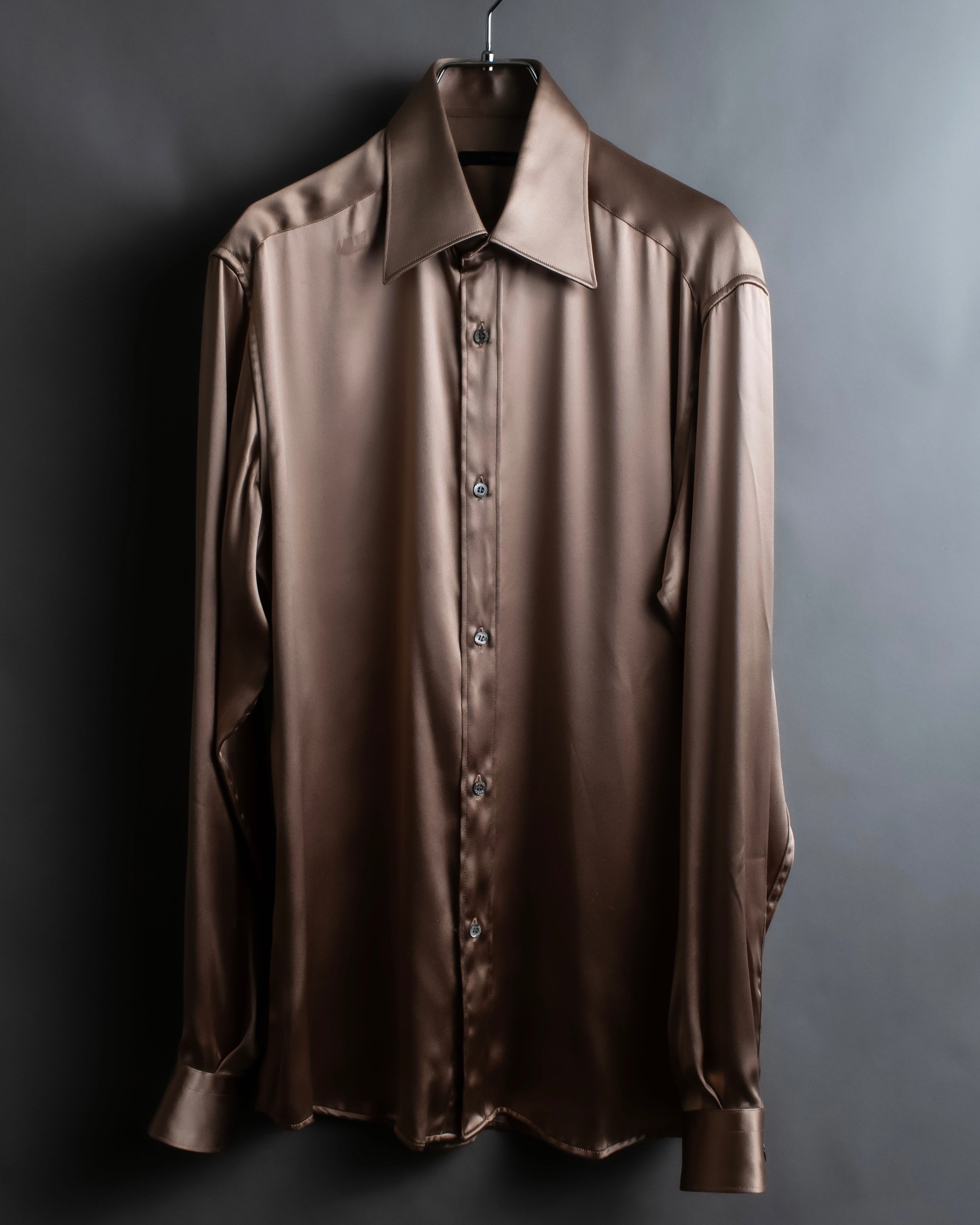"GUCCI" Ecru beige glossy wide collar shirt