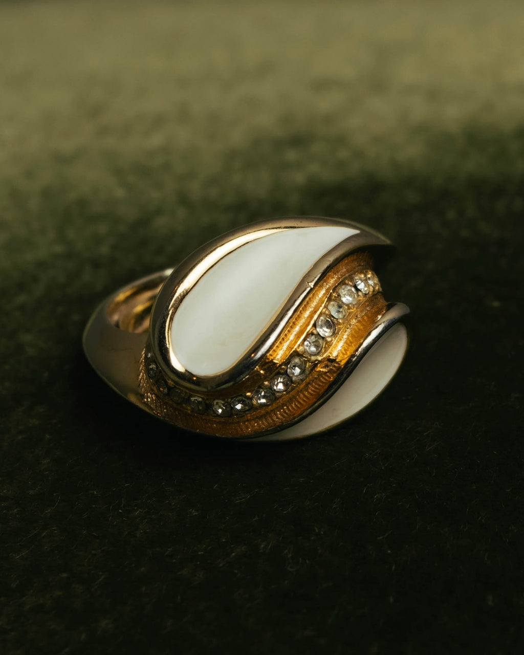 -SPECIAL- “Christian Dior” 80’s-90’s Germany white enamel rhinestone dome ring