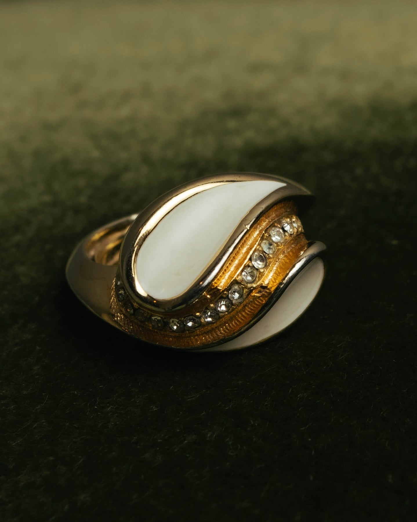 -SPECIAL- “Christian Dior” 80’s-90’s Germany white enamel rhinestone dome ring