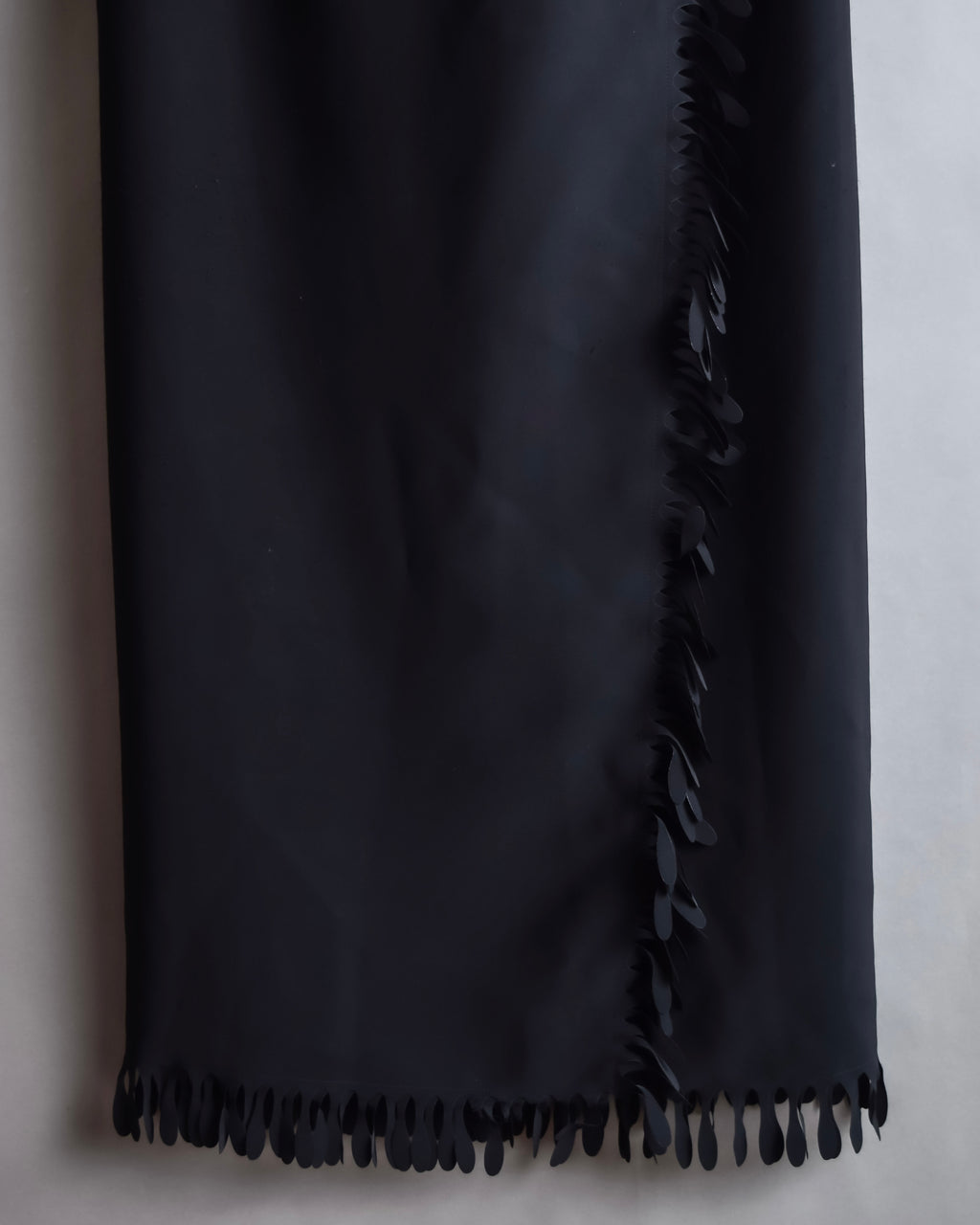 "ISSEY MIYAKE" Organic cutout fringe wrap skirt