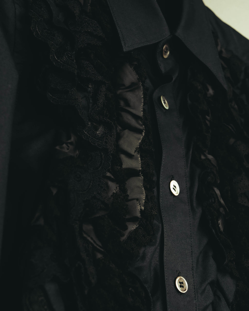 “tricot COMME des GARÇONS” 05AW Layered lace ruffle cotton blouse