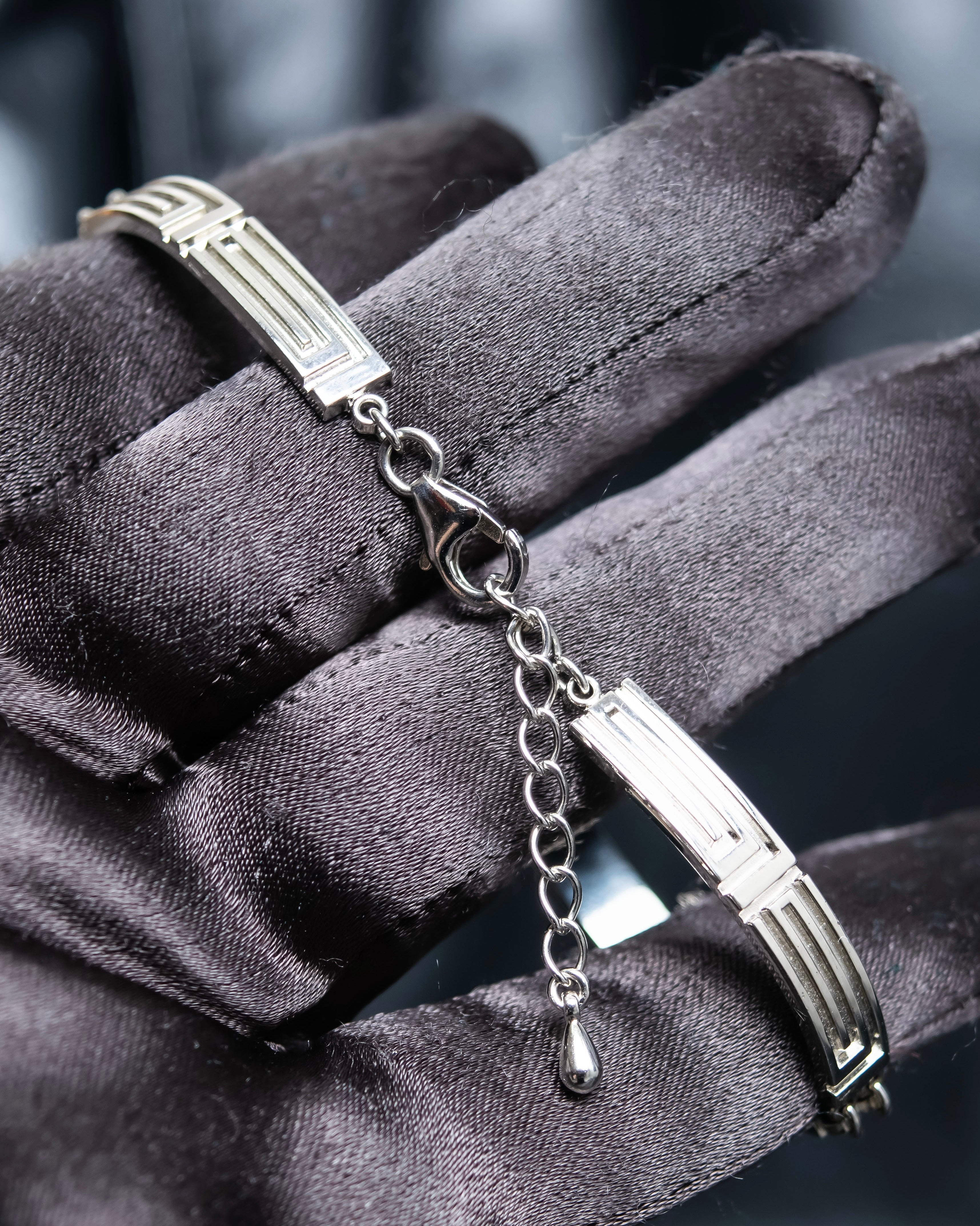 "Guy Laroche" Logo motif silver bracelet