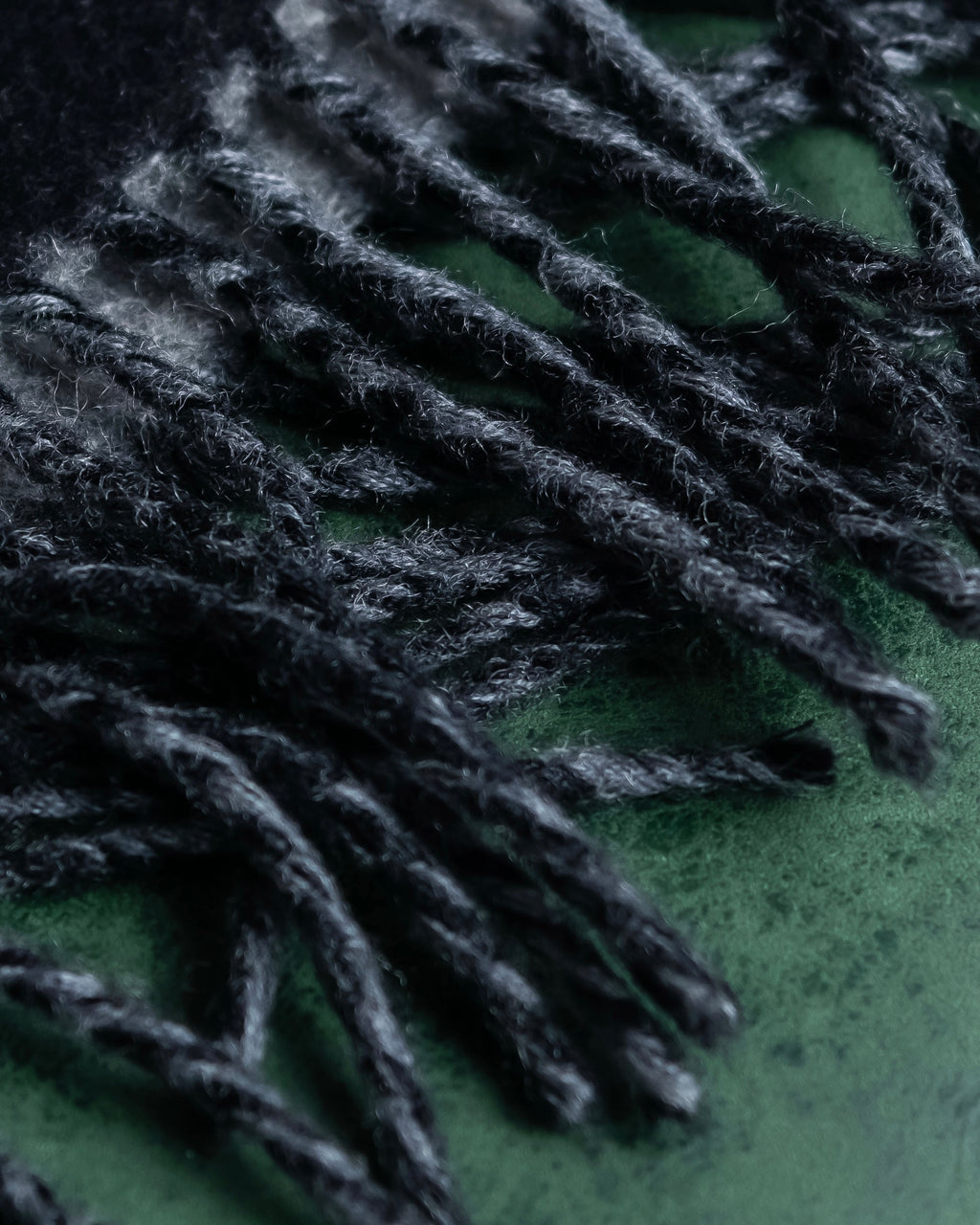 "Christian Dior" Reversible design logo engraved muffler