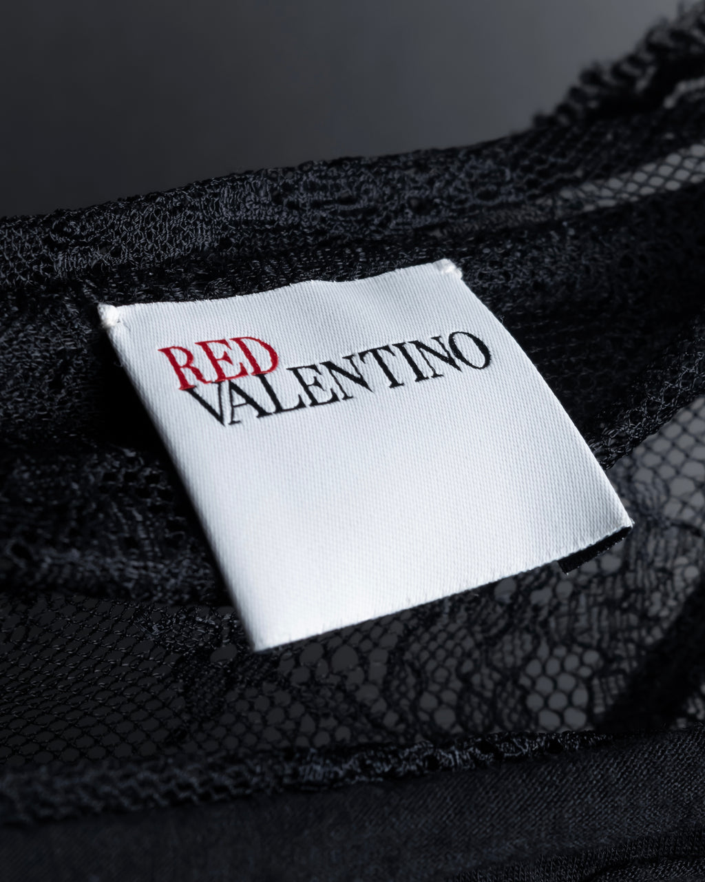 "RED VALENTINO" Distressed tulle skirt docking long pullover