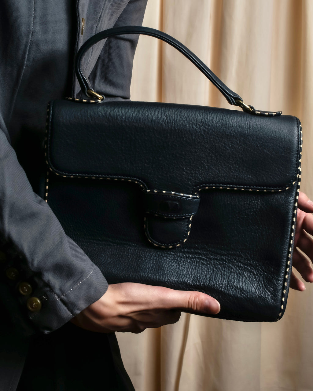 "Valentino Garavani" Saddle stitch design grain leather hand bag