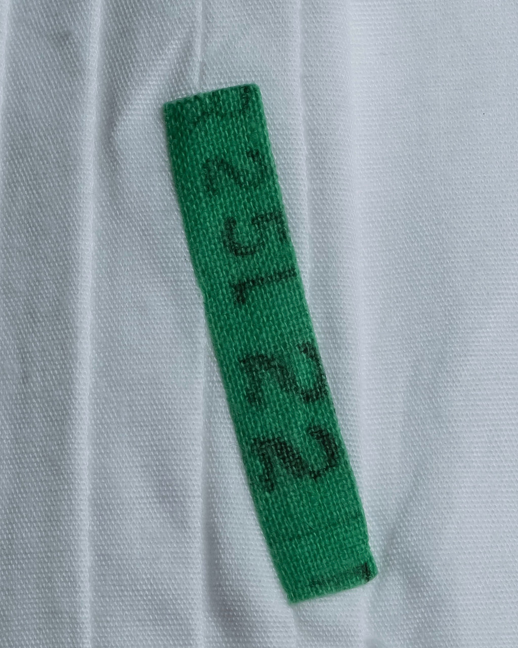 "Christian Dior" Pintuck design wide spread collar dress shirt