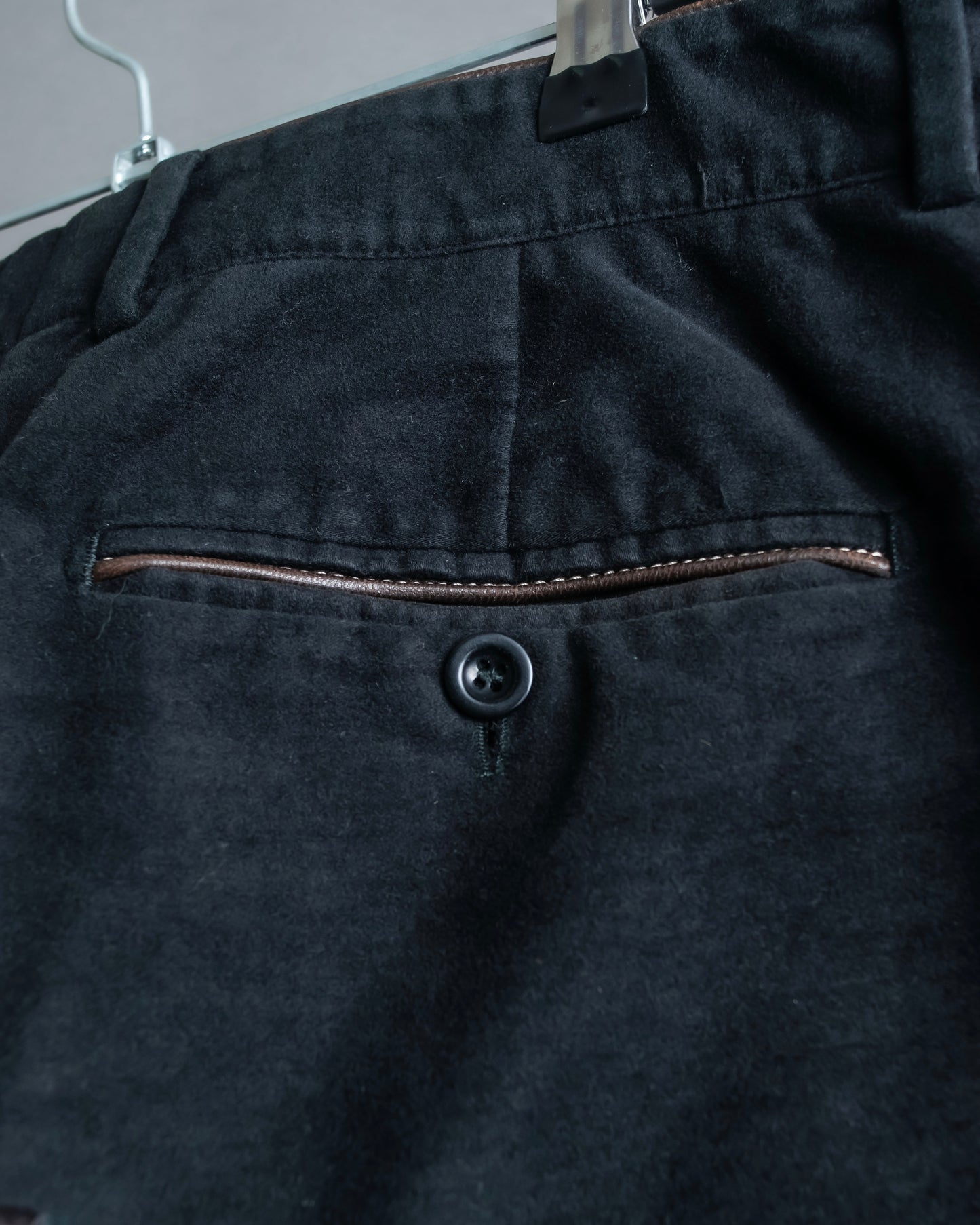 "HERMES" Leather trimmed design tapered pants