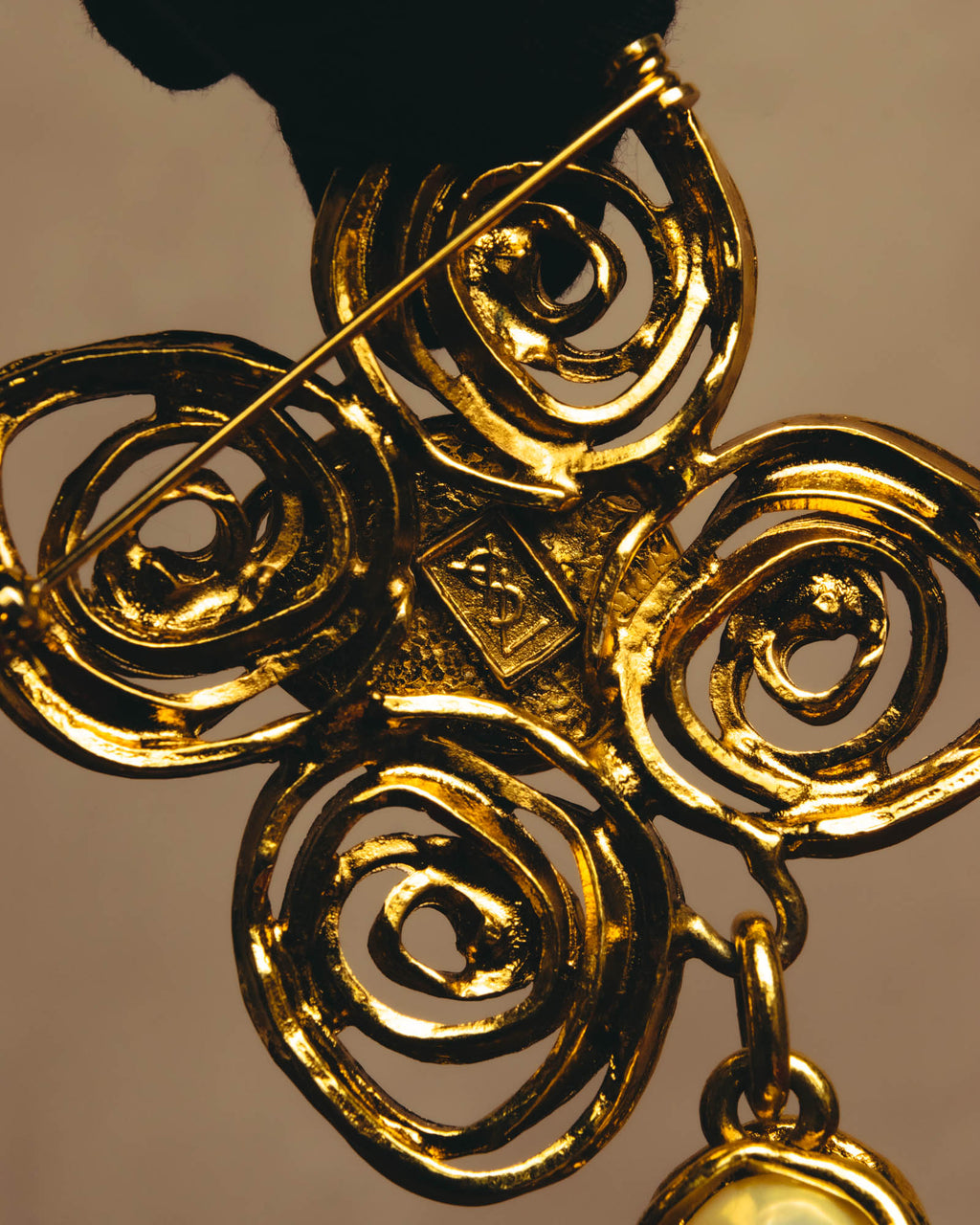 "Yves Saint Laurent" 80's-90's Baroque faux pearl brooch