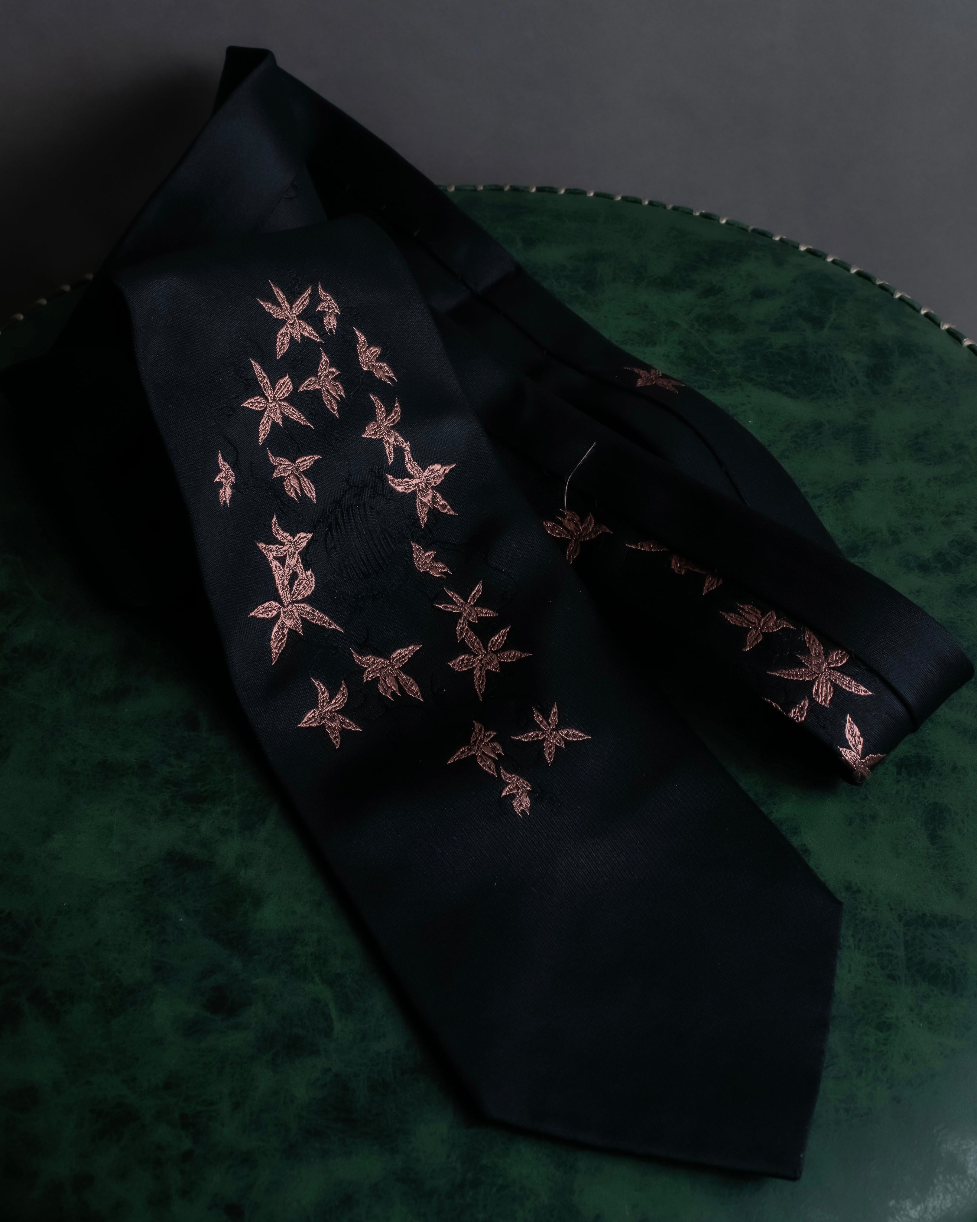 "JEAN PAUL GAULTIER" Leaf motif embroidered silk neck tie