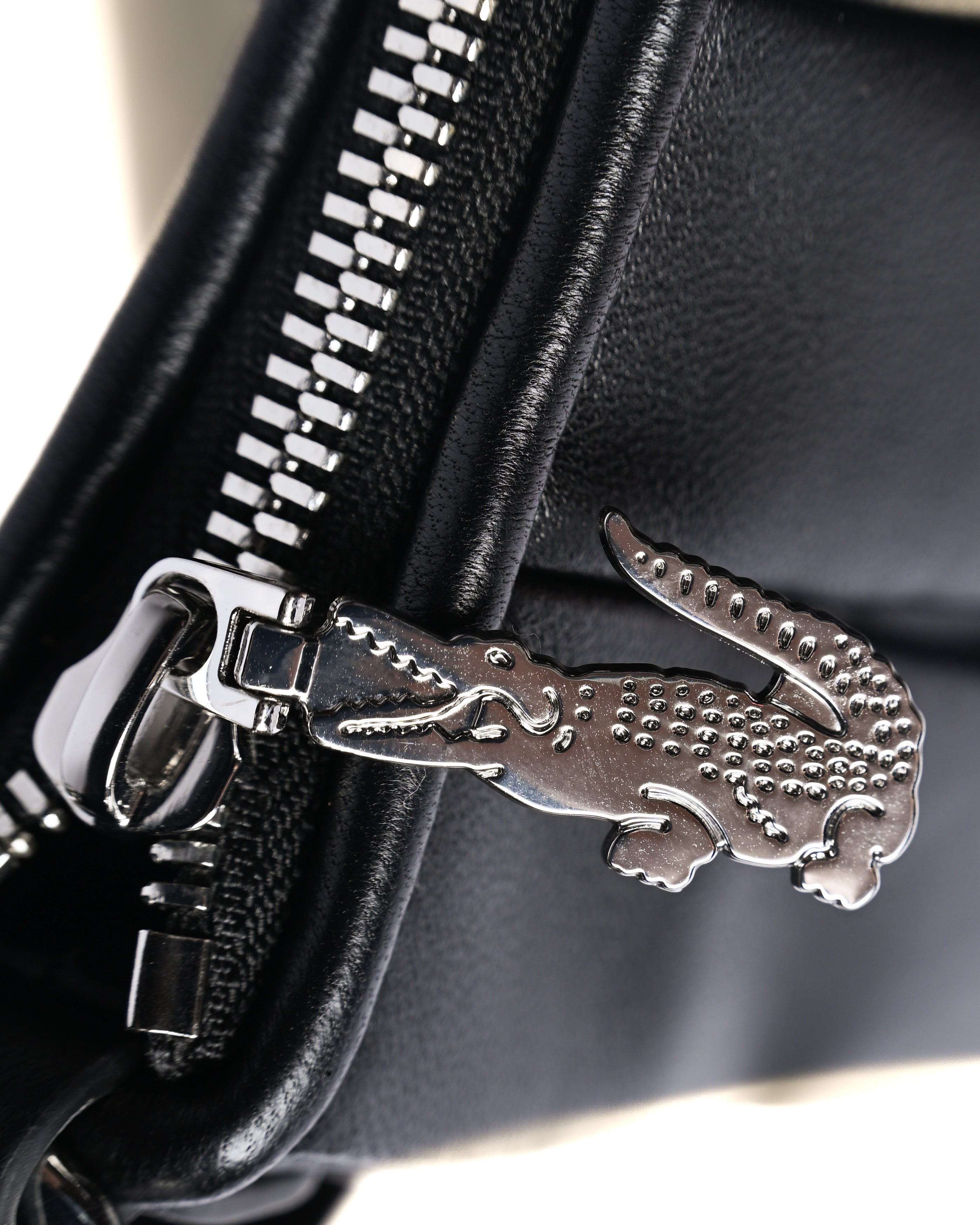 LACOSTE/ “Lenglen” Leather Pleated 2 Way Handbag Black