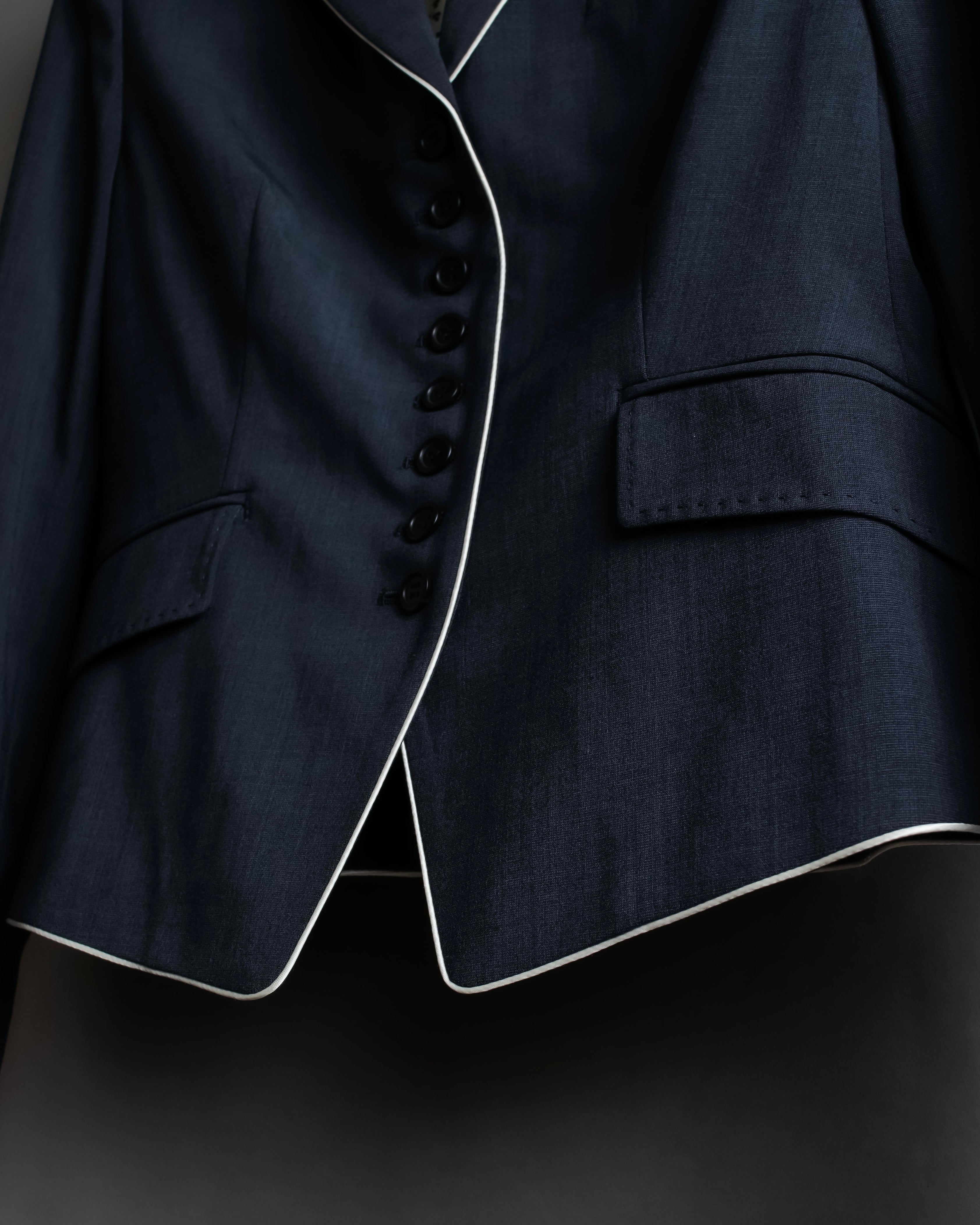 "PAUL SMITH" Consecutive button design compact jacket