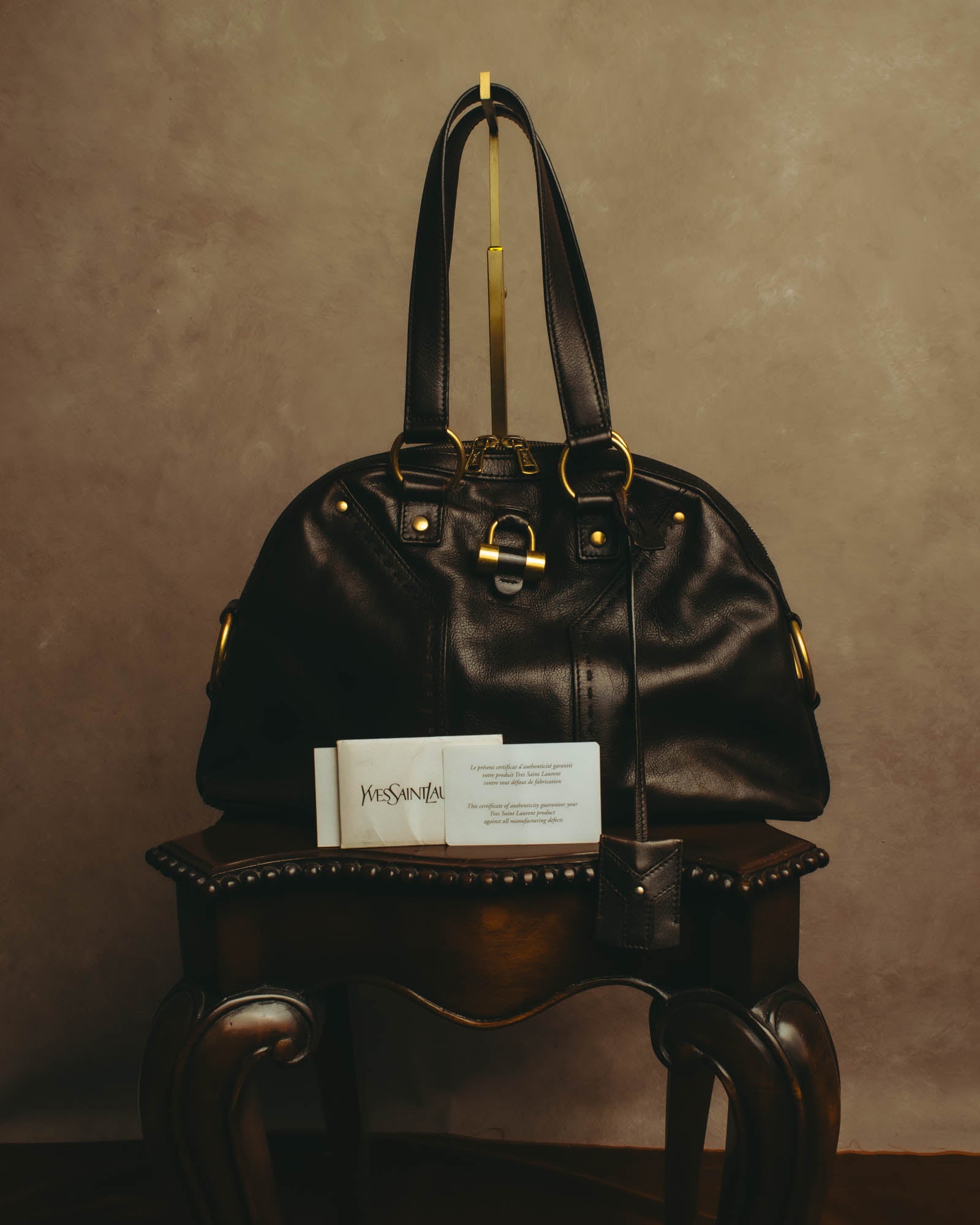 -SPECIAL- “Yves Saint Laurent” 00’s-10’s Muse leather handbag
