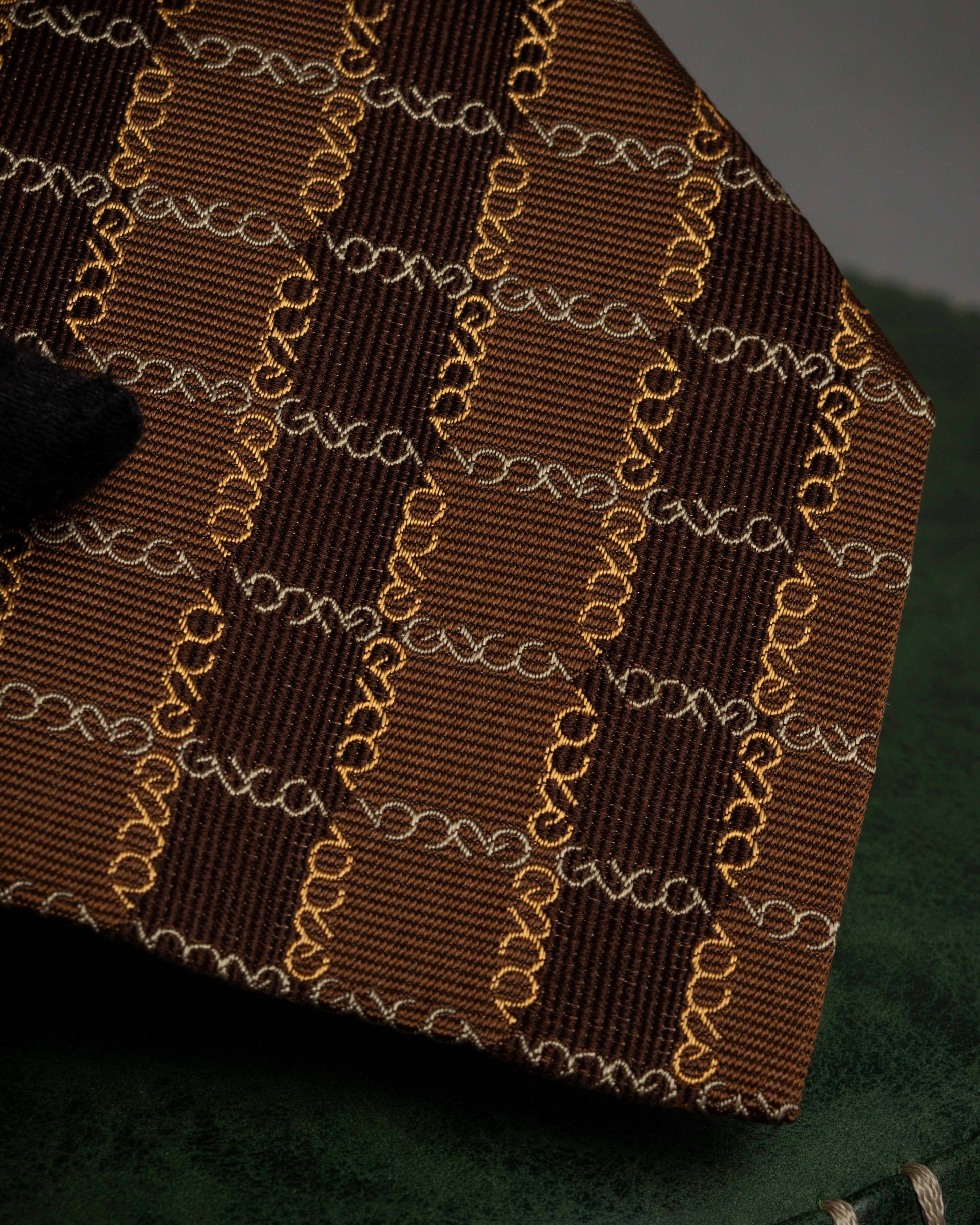 "GUCCI" Chain plaid design silk neck tie