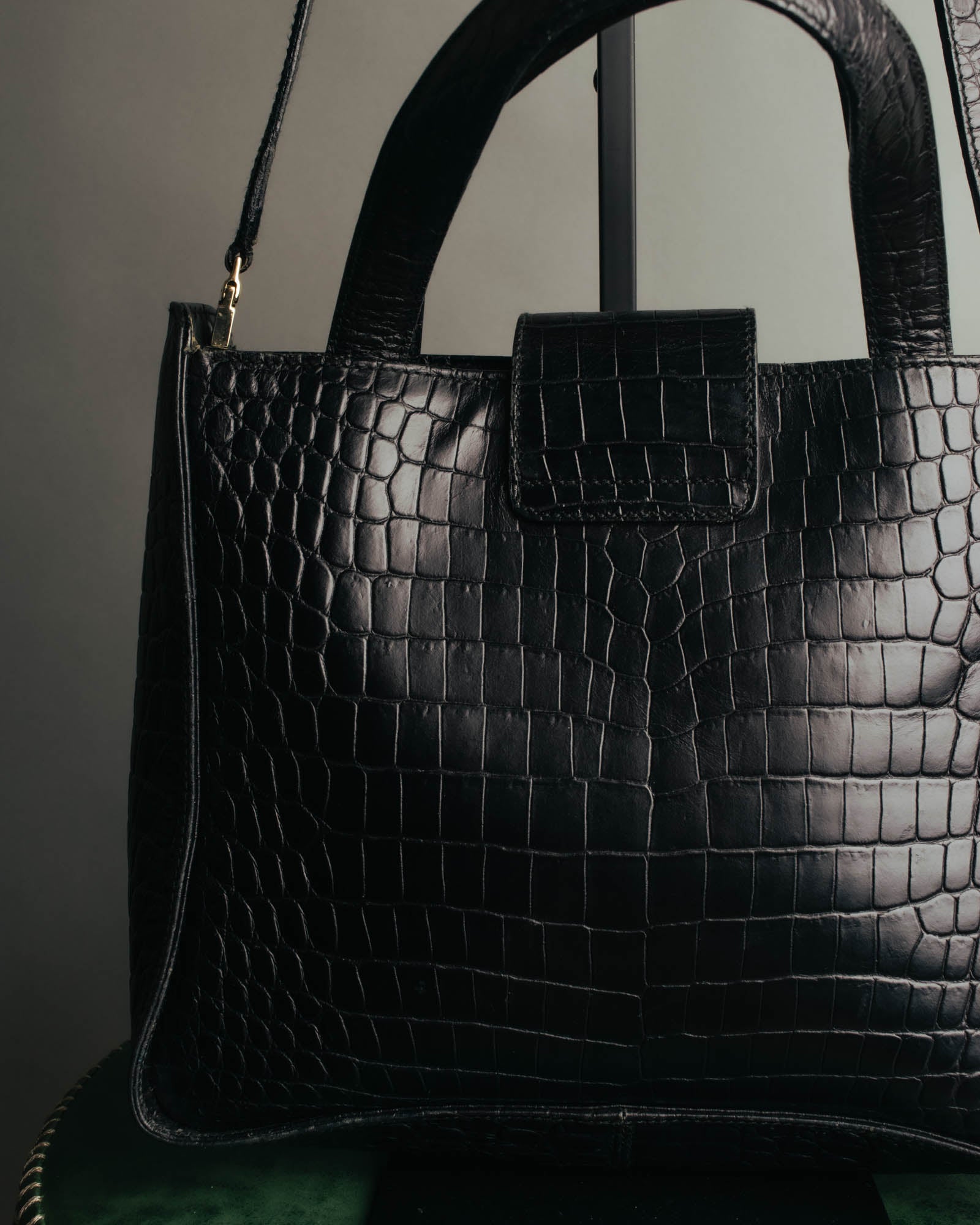 "Salvatore Ferragamo" 90's-00's Croc embossed leather shoulder bag