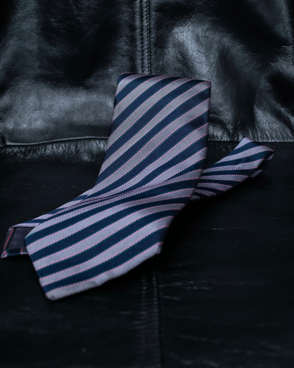 "HERMES" Pink accent regimental tie