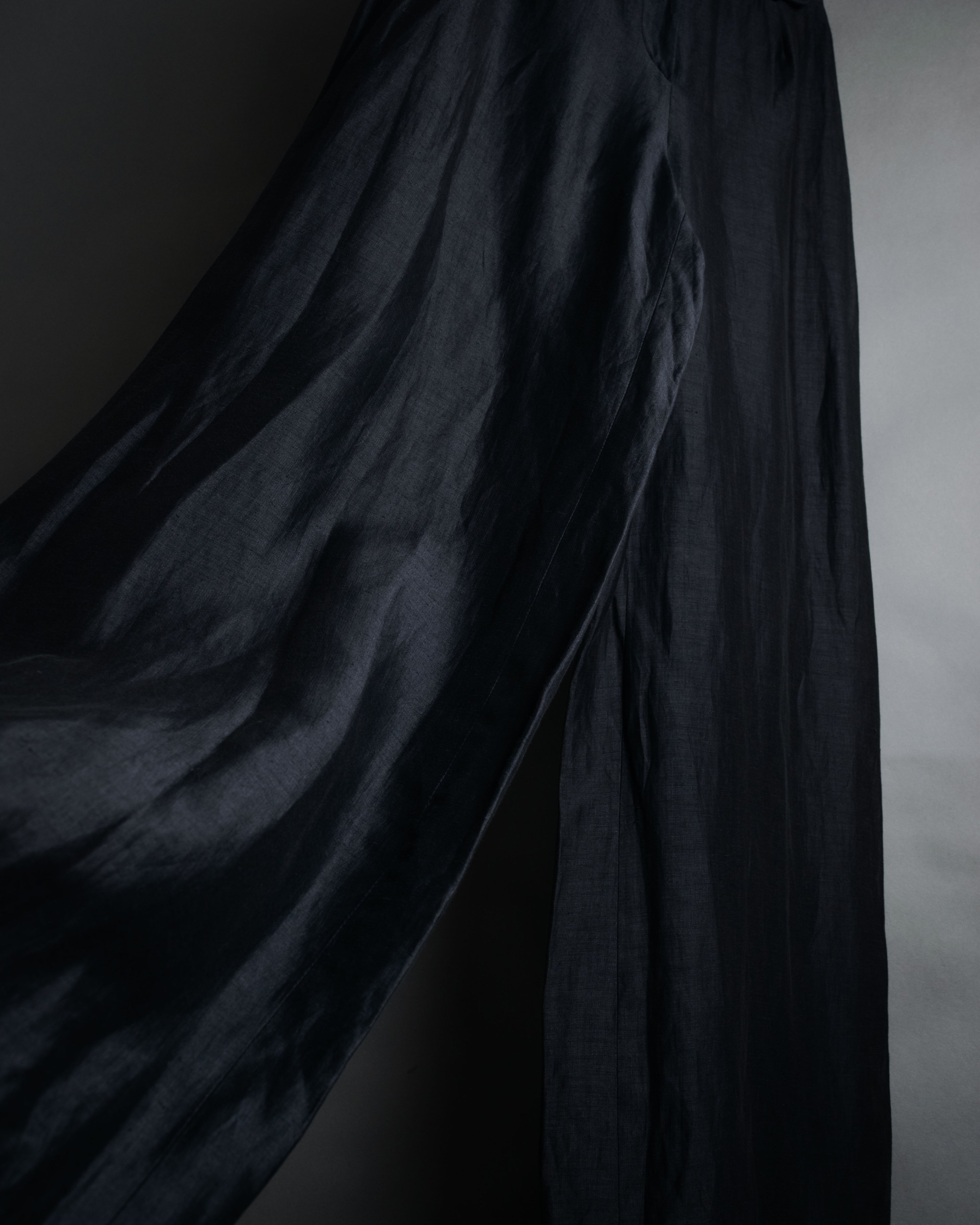 “EMPORIO ARMANI” 90’s-00’s Fluid wide trousers