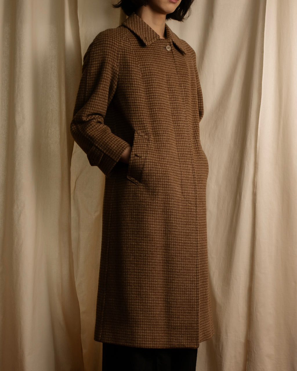 "BURBERRYS" Houndstooth pattern belted stand collar coat