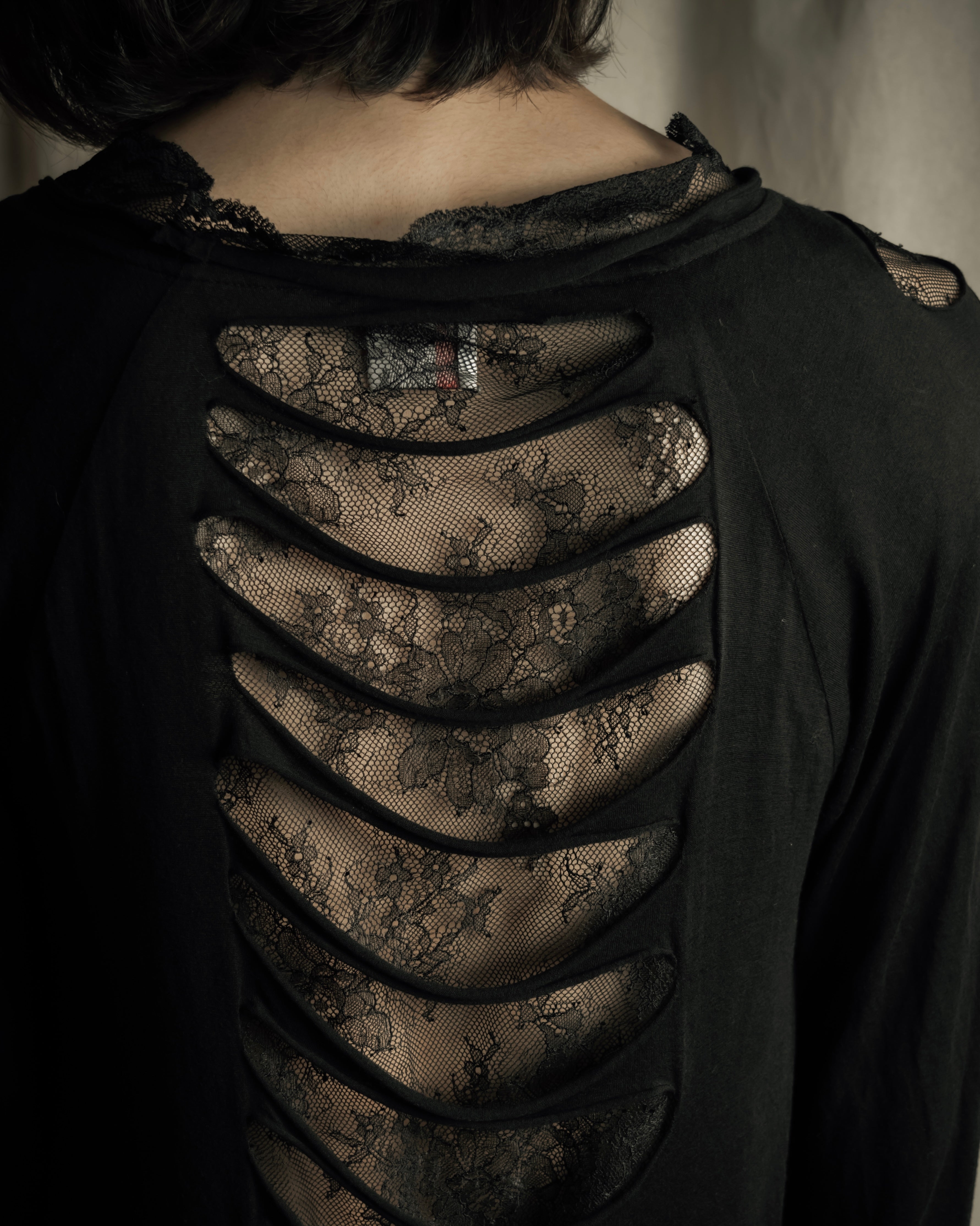 "RED VALENTINO" Distressed tulle skirt docking long pullover