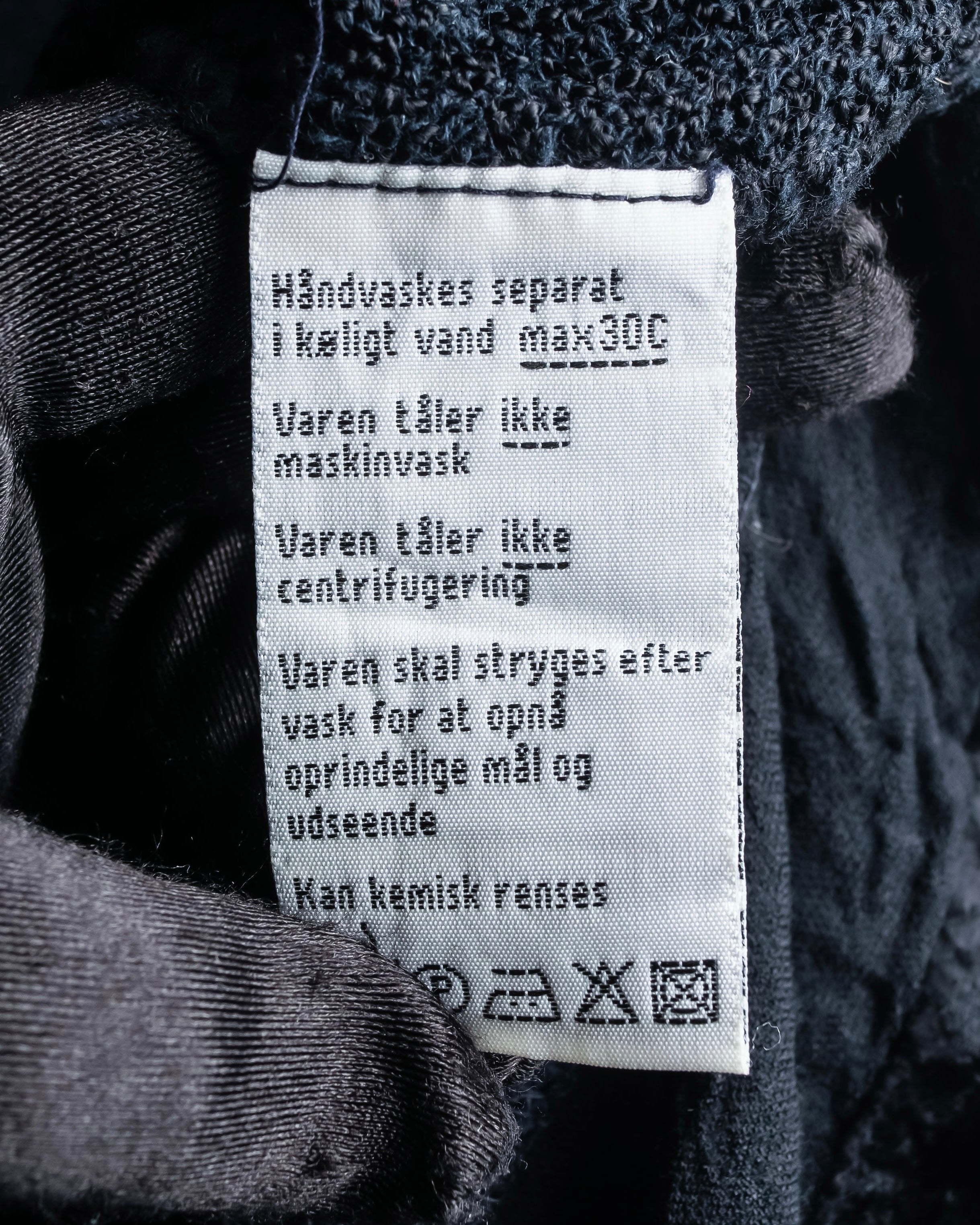 Vintage velour-trimmed box silhouette knit