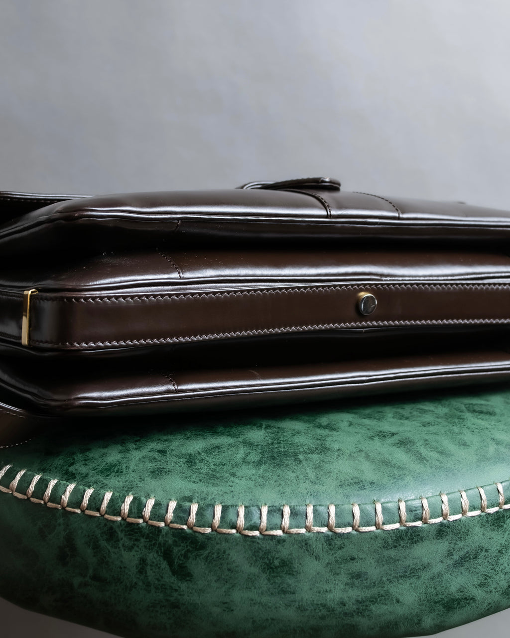 "LOEWE" Logo engraved belt design glass leather shoulder bag