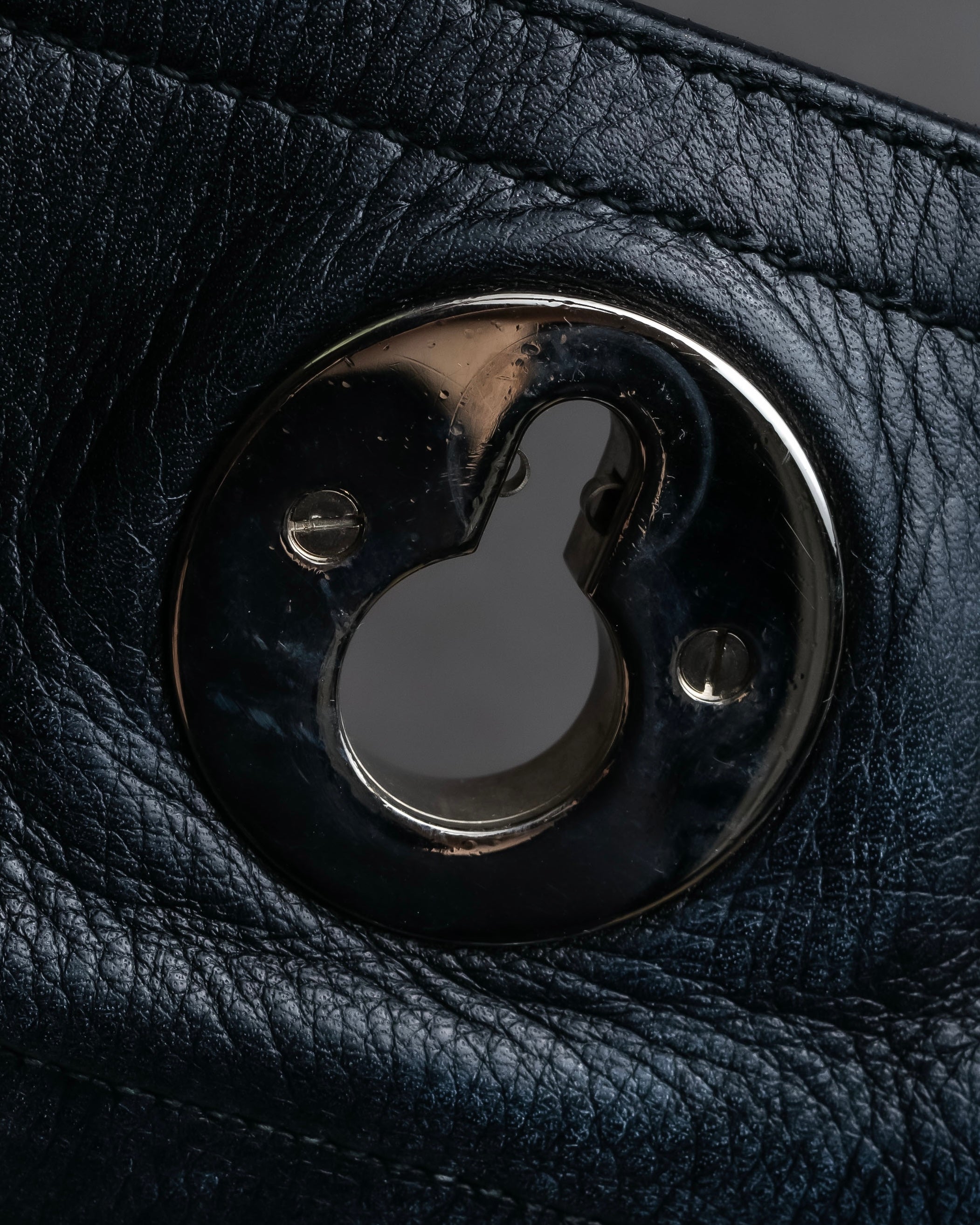 "YVES SAINT LAURENT" Silver parts design Muse toe leather bag