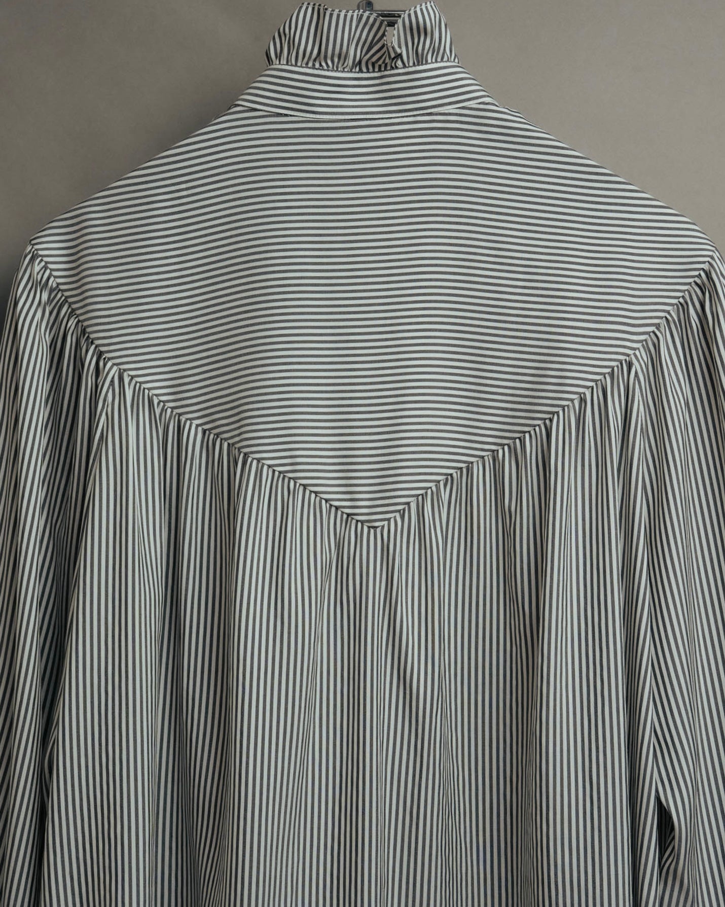 -SPECIAL- “CELINE” 2018’s silk striped ruffle bow blouse