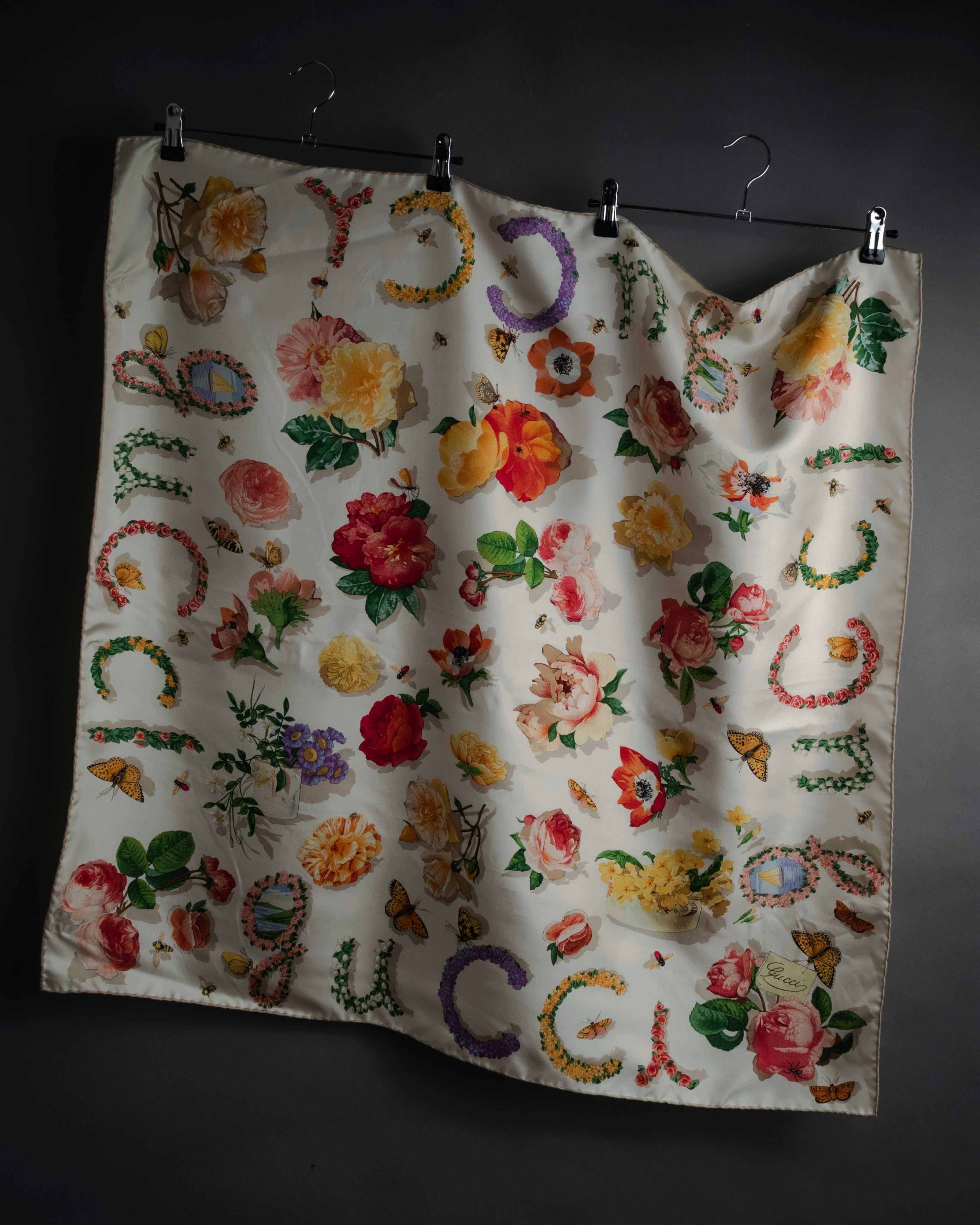 “GUCCI” 80’s-90’s Floral logo silk scarf