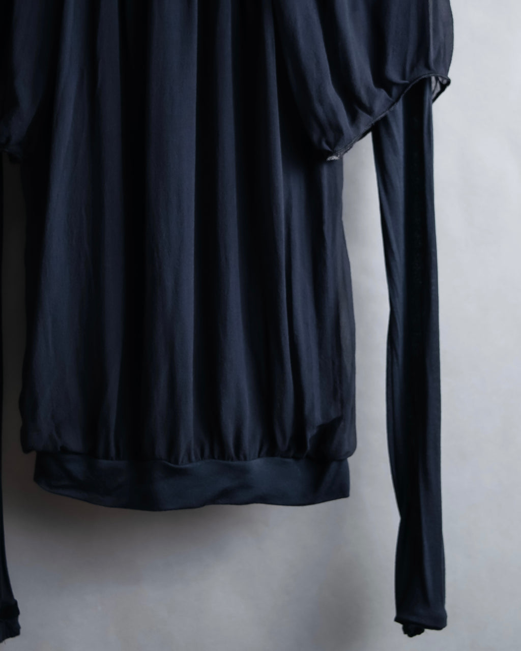 "CALVIN KLEIN" Layered sleeve gathered design pullover